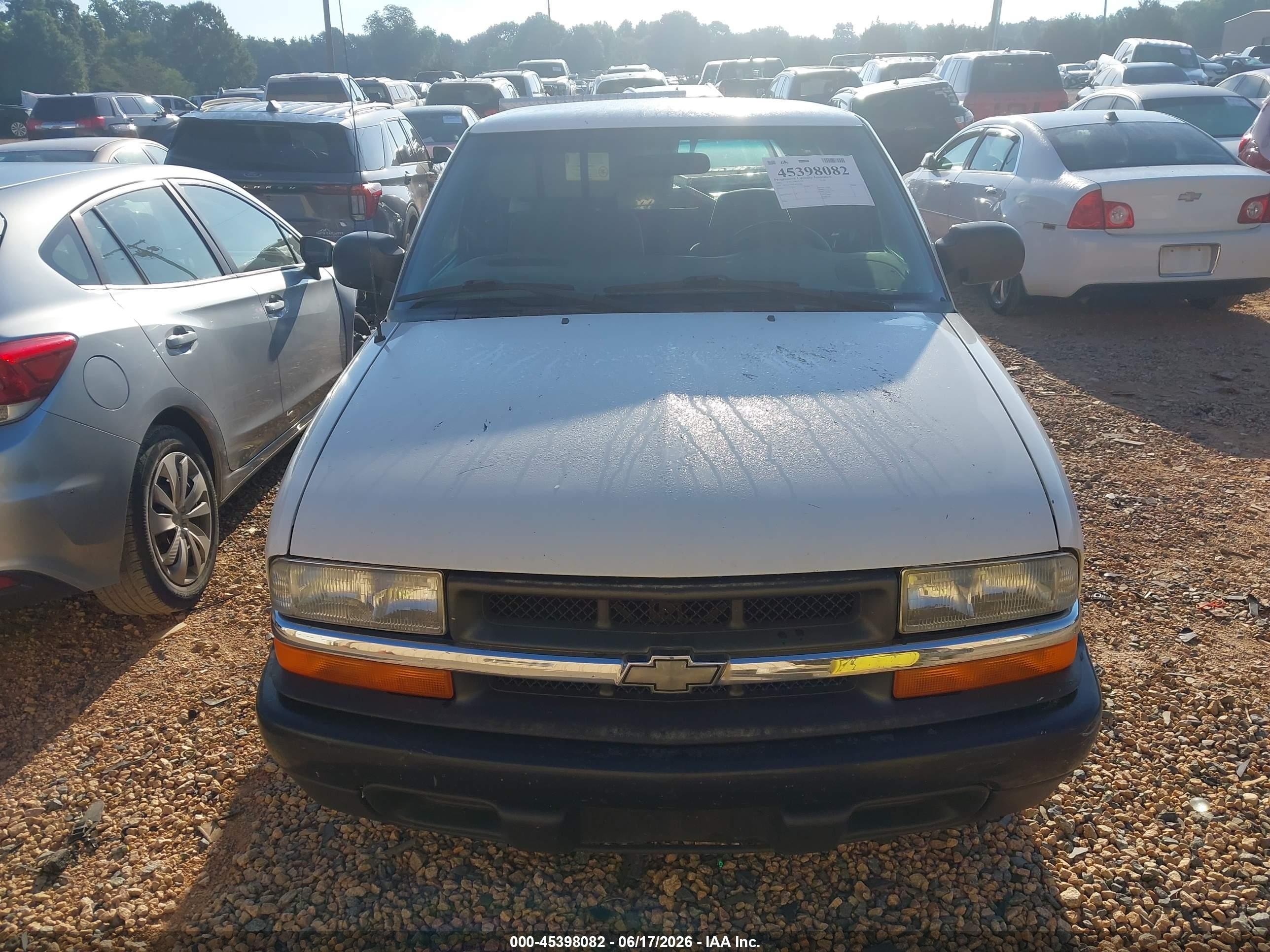 2002 Chevrolet S-10 Ls Белый vin: 1GCCS19W828195581