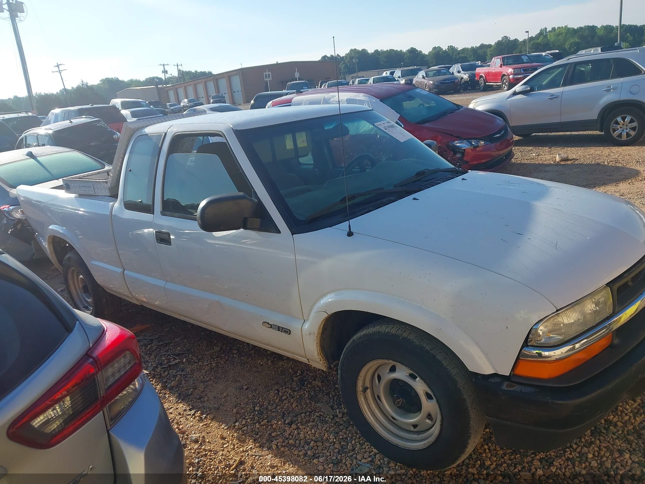 2002 Chevrolet S-10 Ls Белый vin: 1GCCS19W828195581