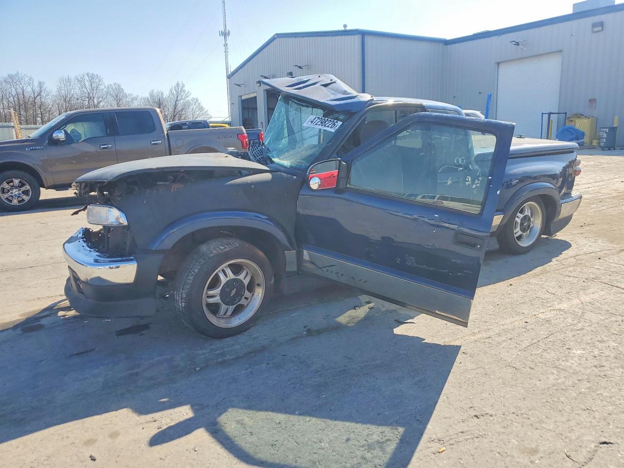 2001 Chevrolet S Truck S10 Blue vin: 1GCCS19W918242602