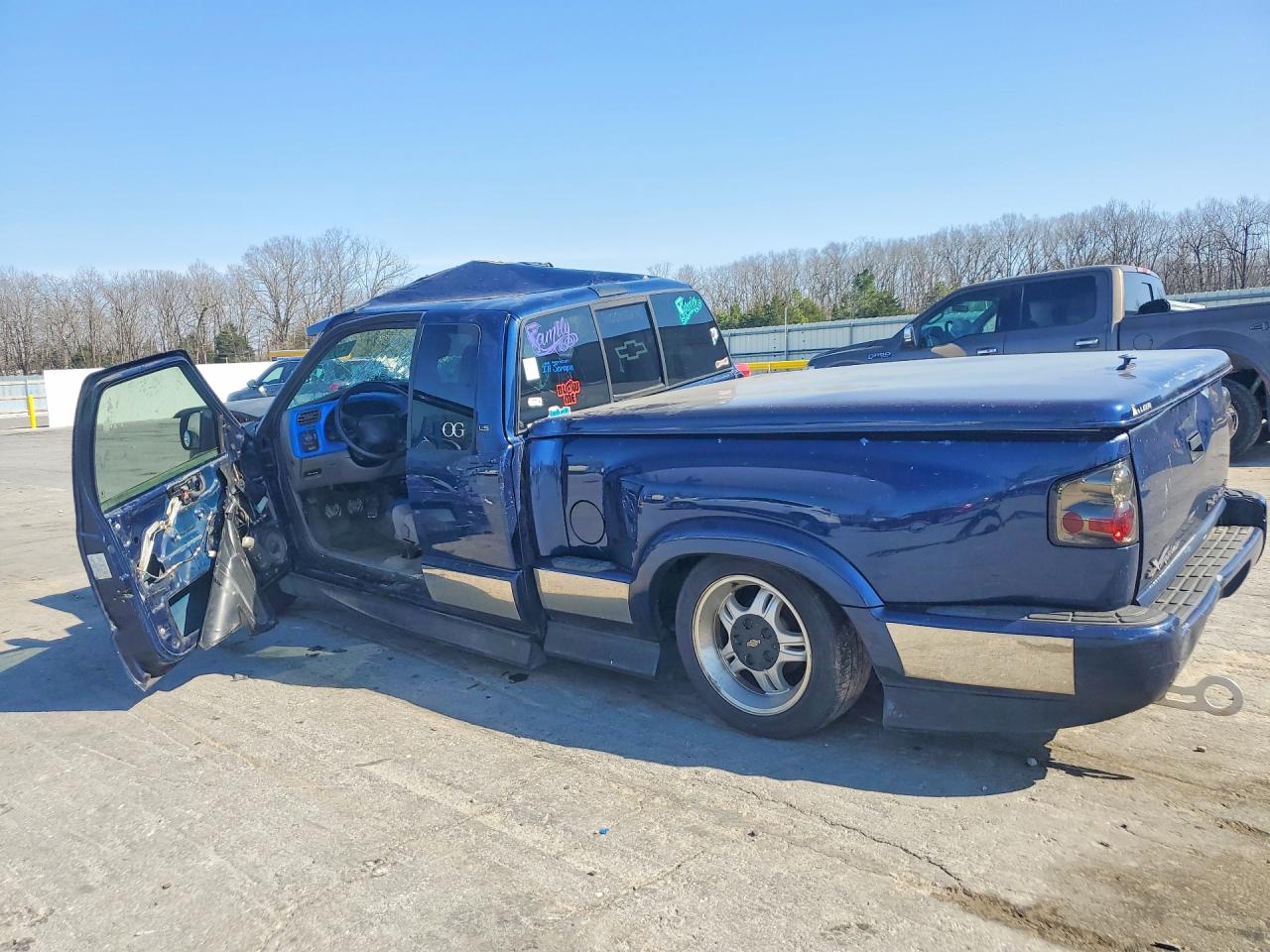 2001 Chevrolet S Truck S10 Blue vin: 1GCCS19W918242602