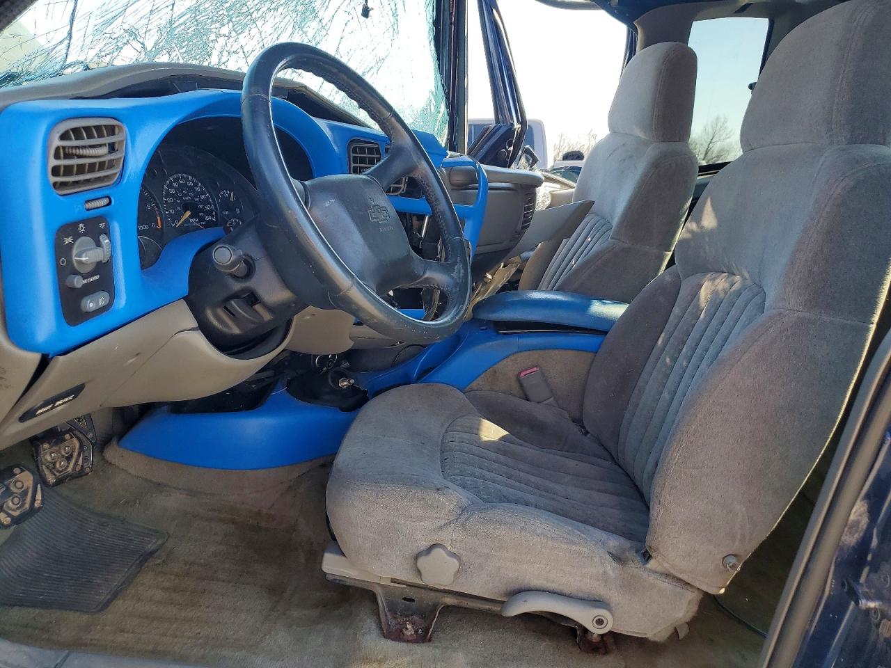 2001 Chevrolet S Truck S10 Blue vin: 1GCCS19W918242602