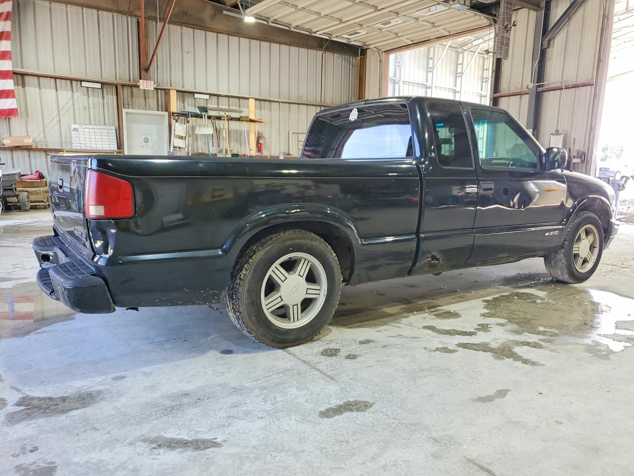 2000 Chevrolet S Truck S10 Black vin: 1GCCS19W9Y8299747
