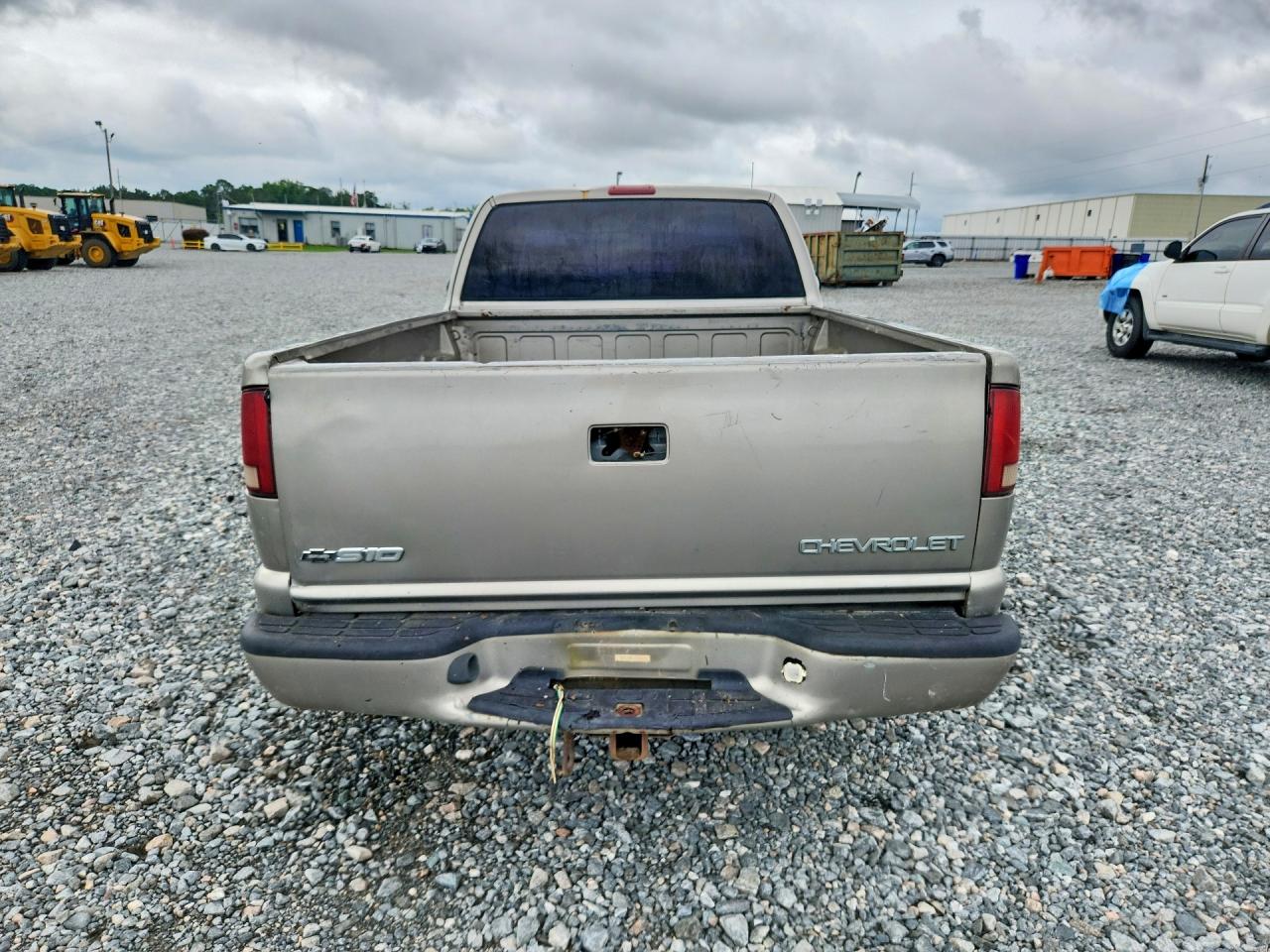 2001 Chevrolet S Truck S10 Gold vin: 1GCCS19WX18152505