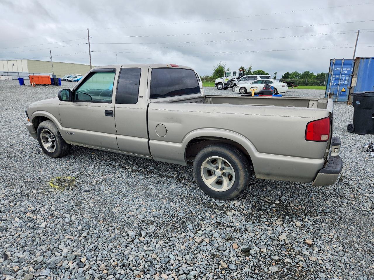 2001 Chevrolet S Truck S10 Gold vin: 1GCCS19WX18152505