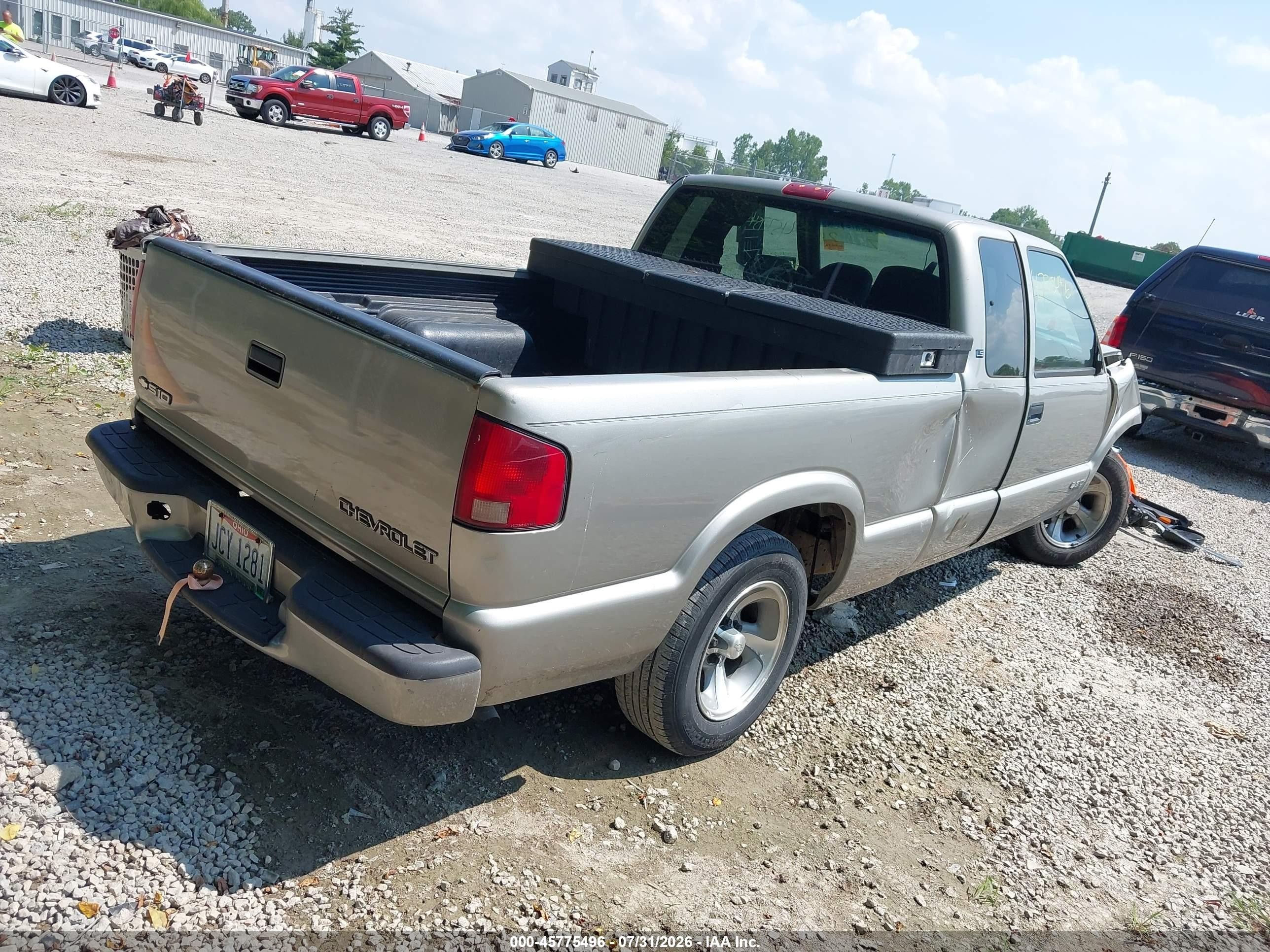 2001 Chevrolet S-10 Ls Gray vin: 1GCCS19WX18221452