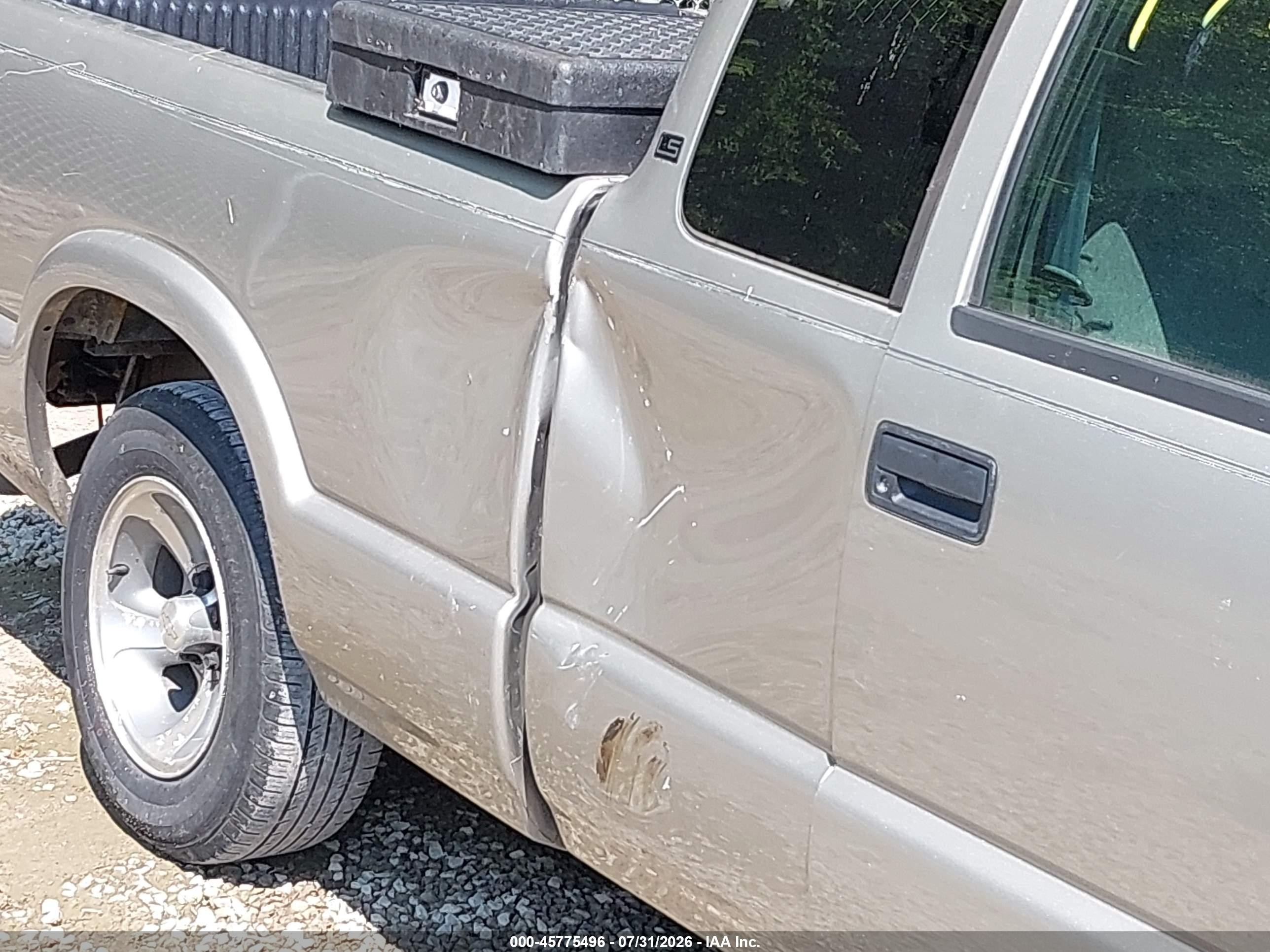 2001 Chevrolet S-10 Ls Gray vin: 1GCCS19WX18221452