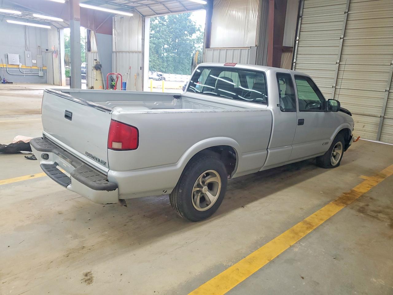 2001 Chevrolet S Truck S10 White vin: 1GCCS19WX1K146559