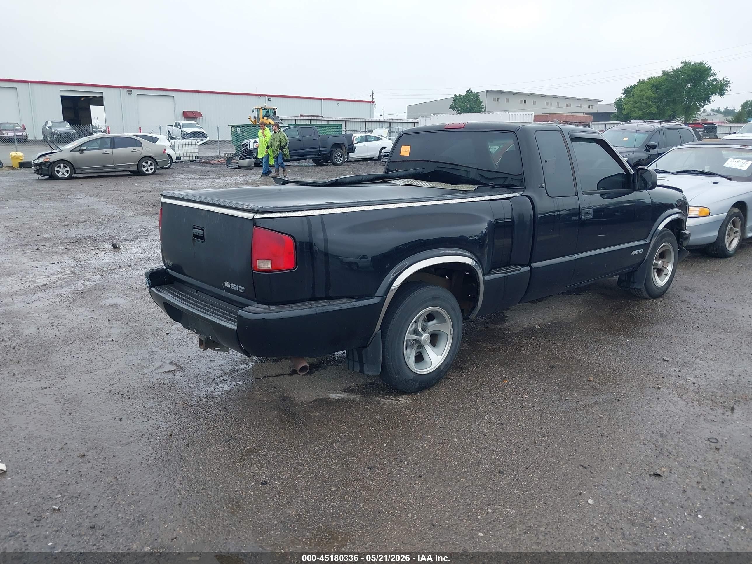 2002 Chevrolet S-10 Ls Черный vin: 1GCCS19WX28236423