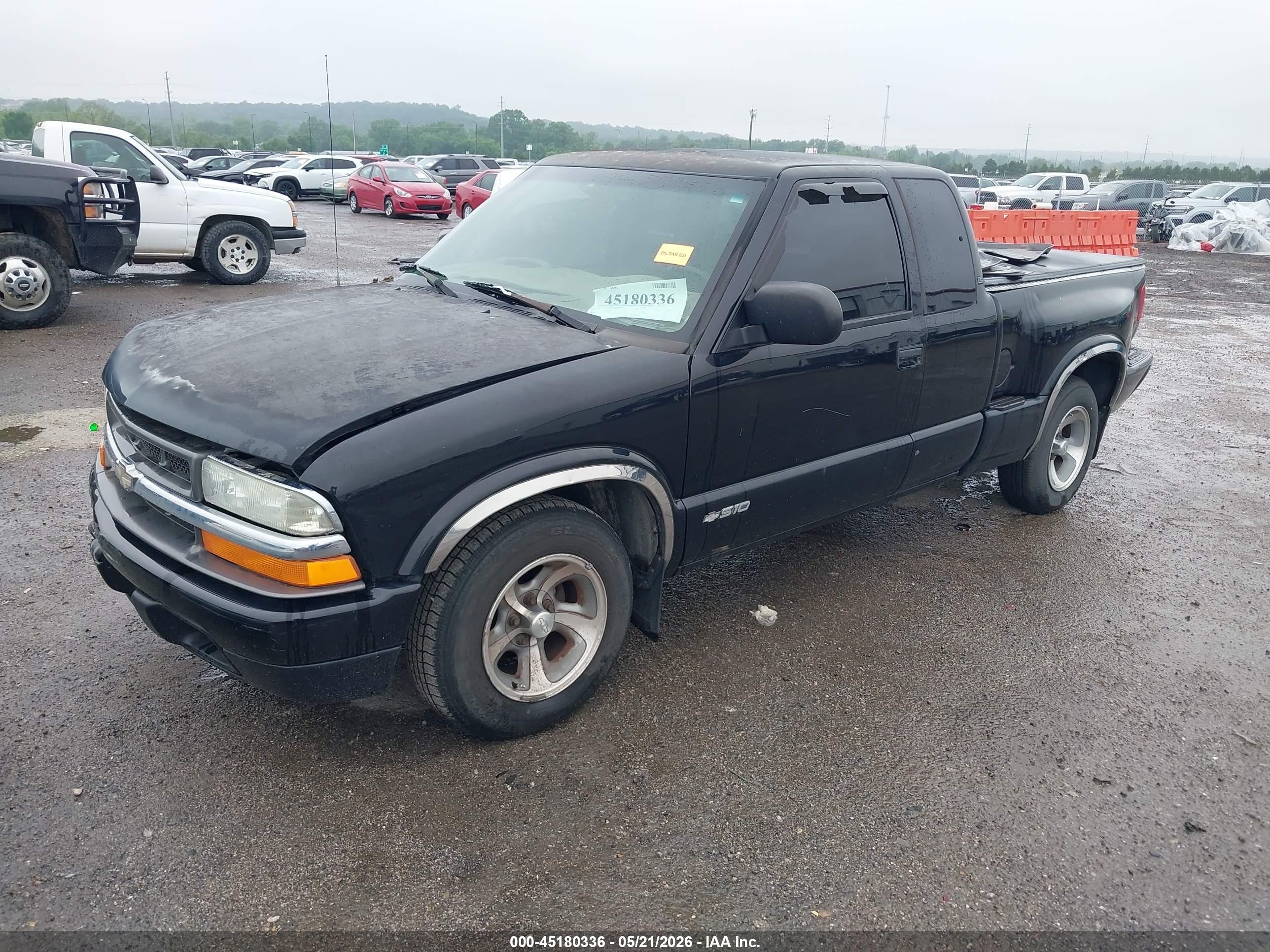 2002 Chevrolet S-10 Ls Черный vin: 1GCCS19WX28236423