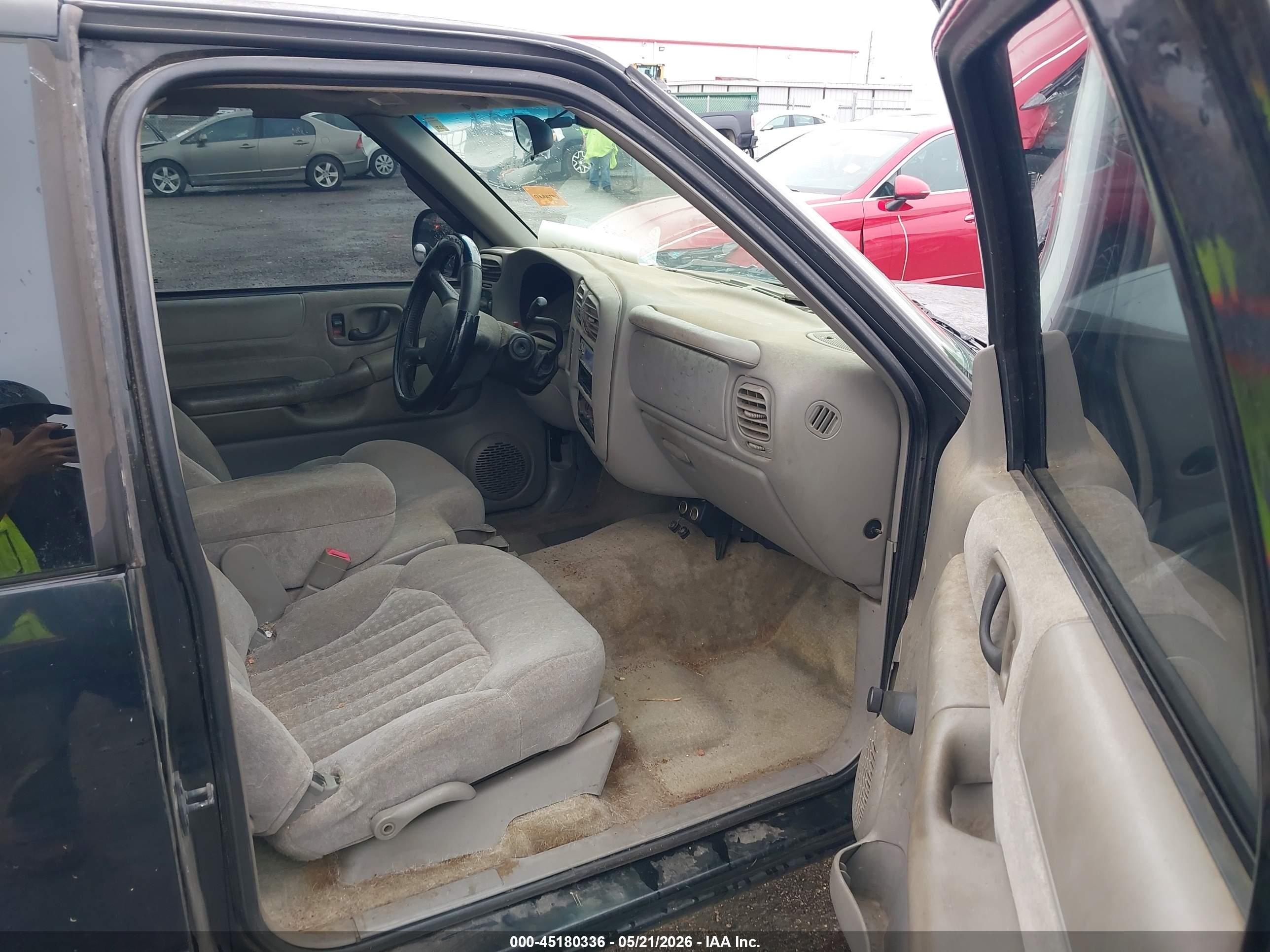 2002 Chevrolet S-10 Ls Черный vin: 1GCCS19WX28236423