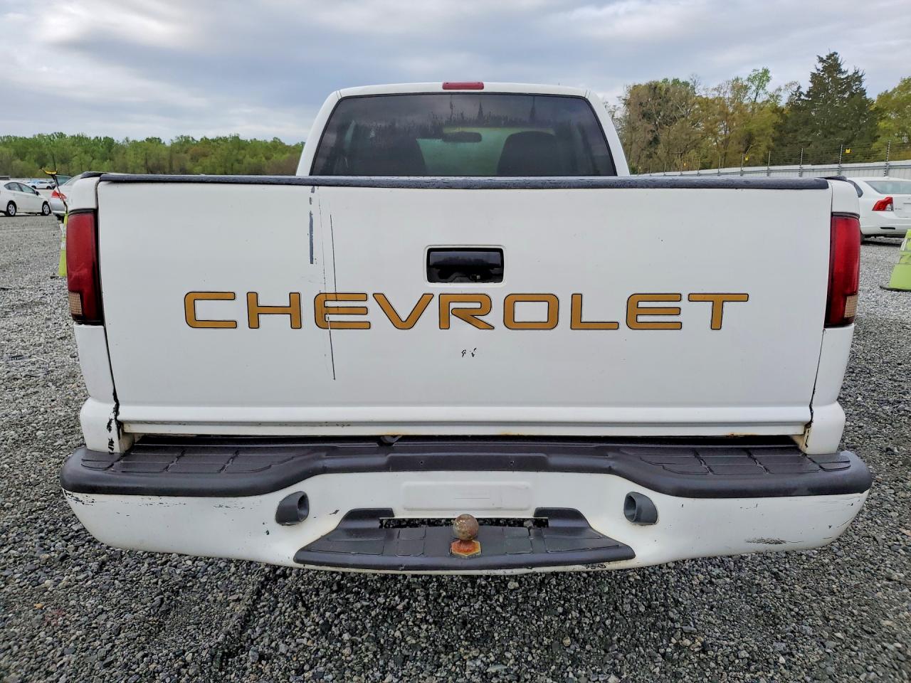 2000 Chevrolet S Truck S10 White vin: 1GCCS19WXYK158298