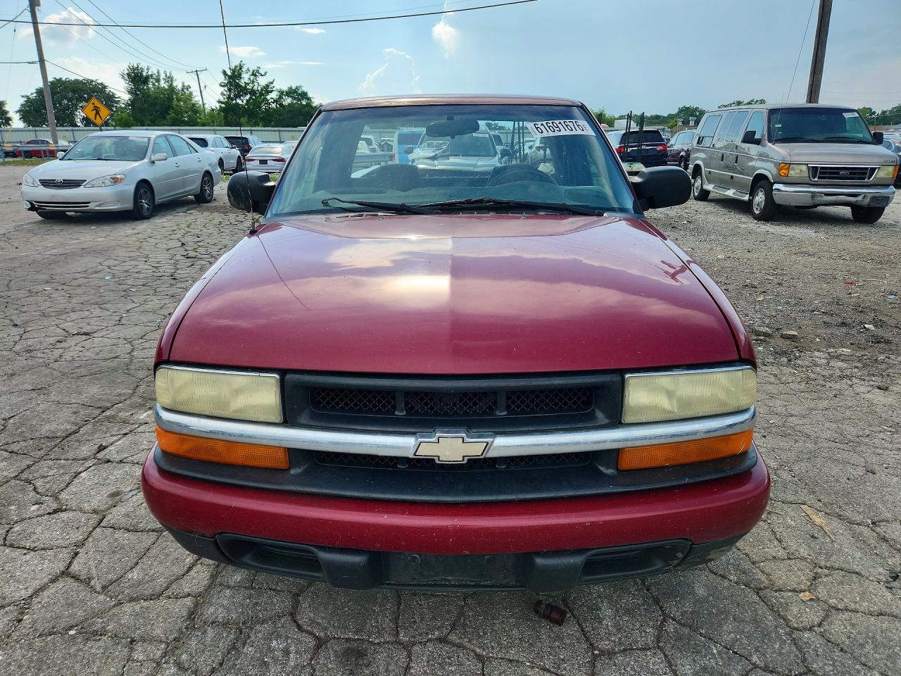 2003 Chevrolet S Truck S10 Burgundy vin: 1GCCS19X038159894