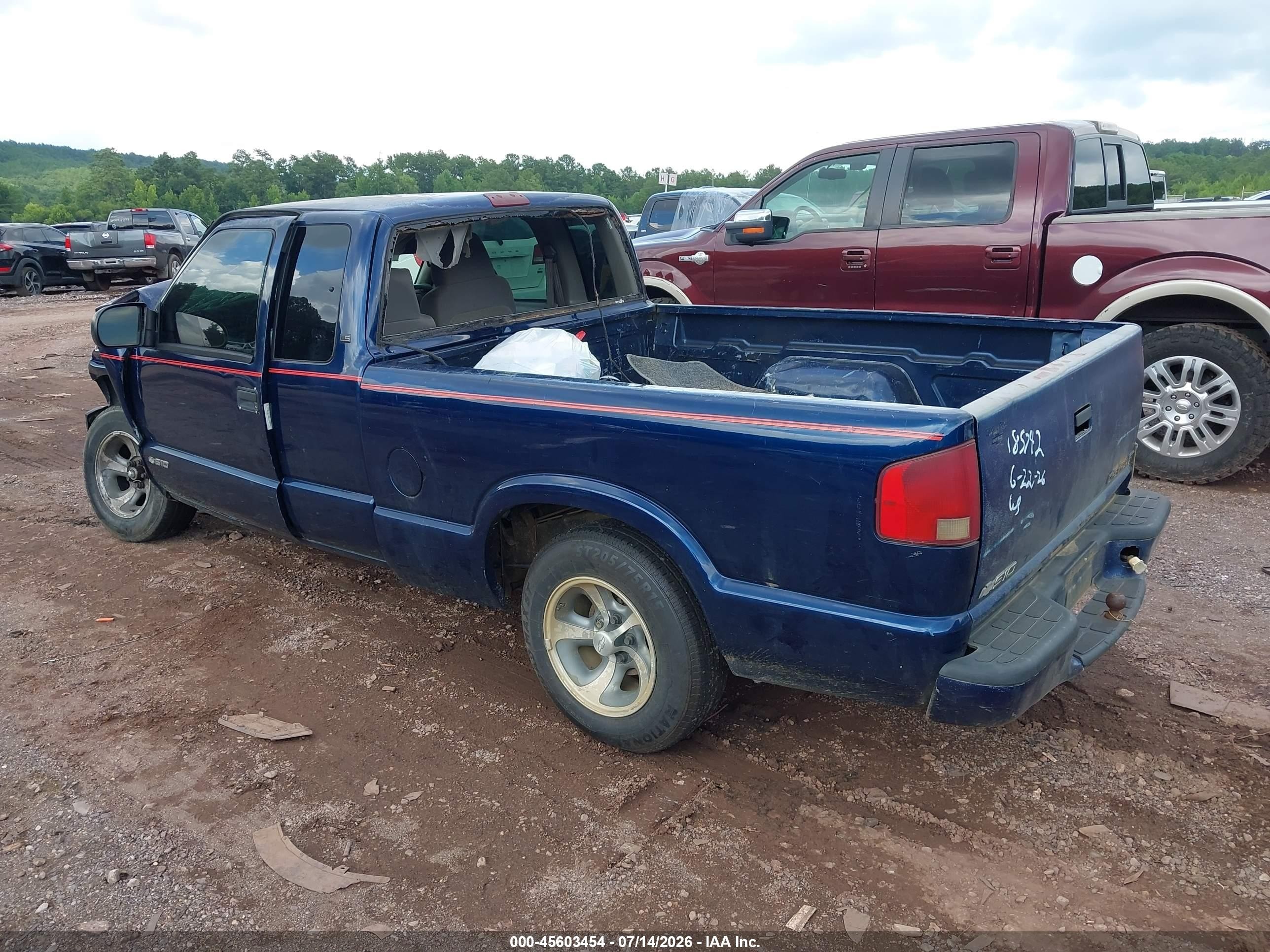 2003 Chevrolet S-10 Ls Blue vin: 1GCCS19X038168739