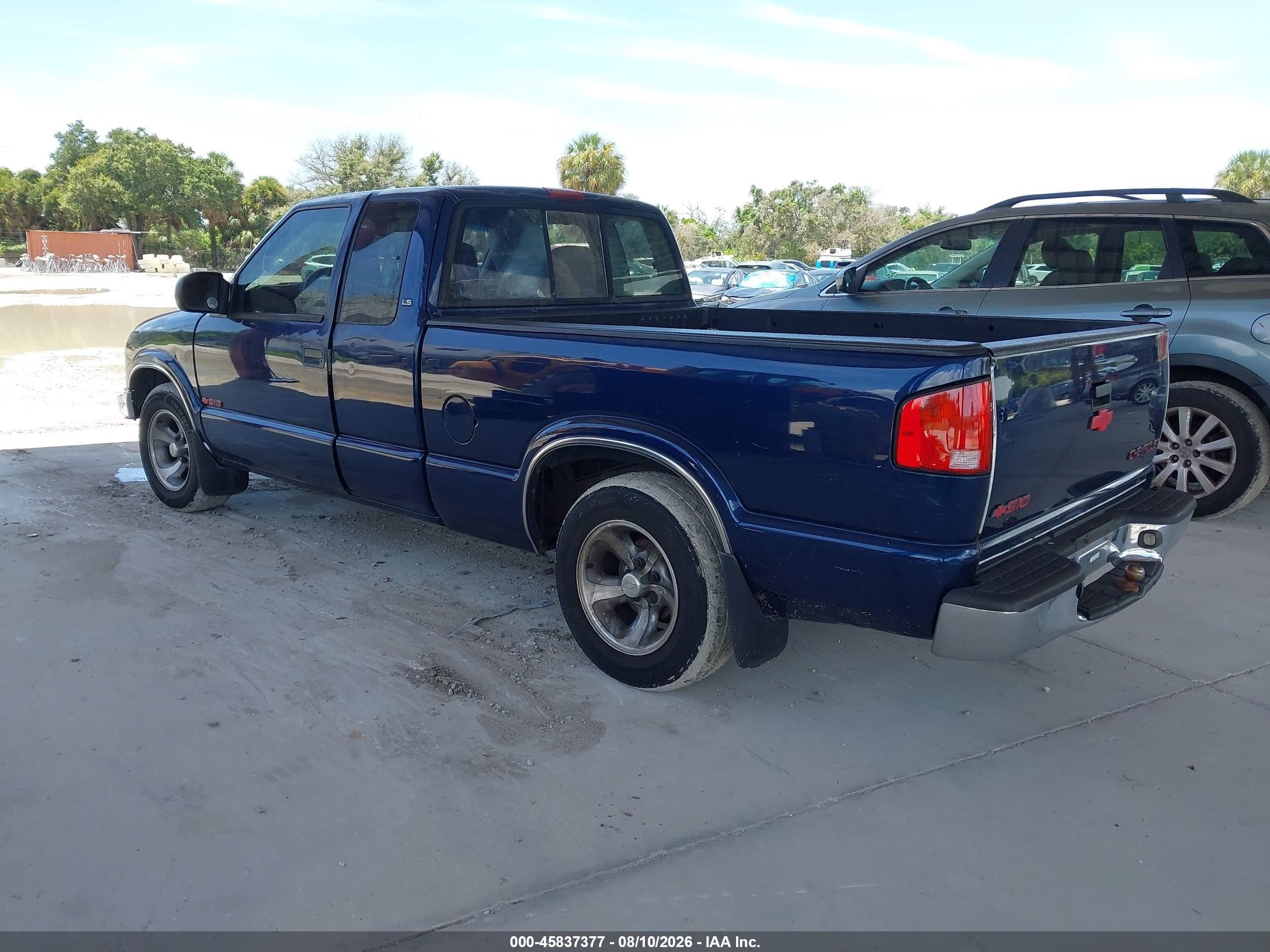 2003 Chevrolet S-10 Ls Blue vin: 1GCCS19X038192183