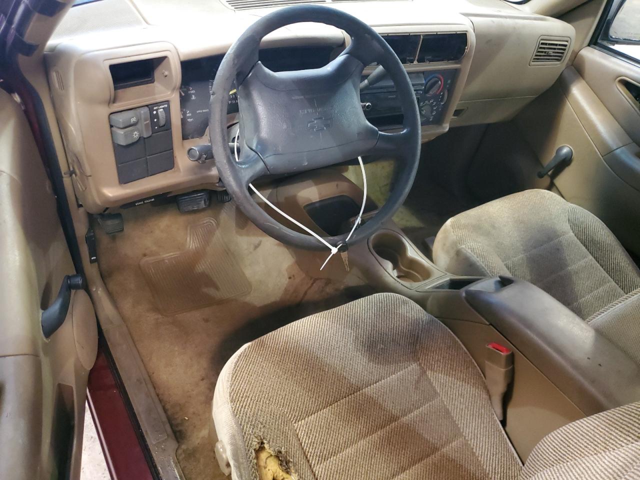 1996 Chevrolet S Truck S10 Maroon vin: 1GCCS19X0T8136423 Damage: Left Center Vent Register, Missing, Replacement Required
