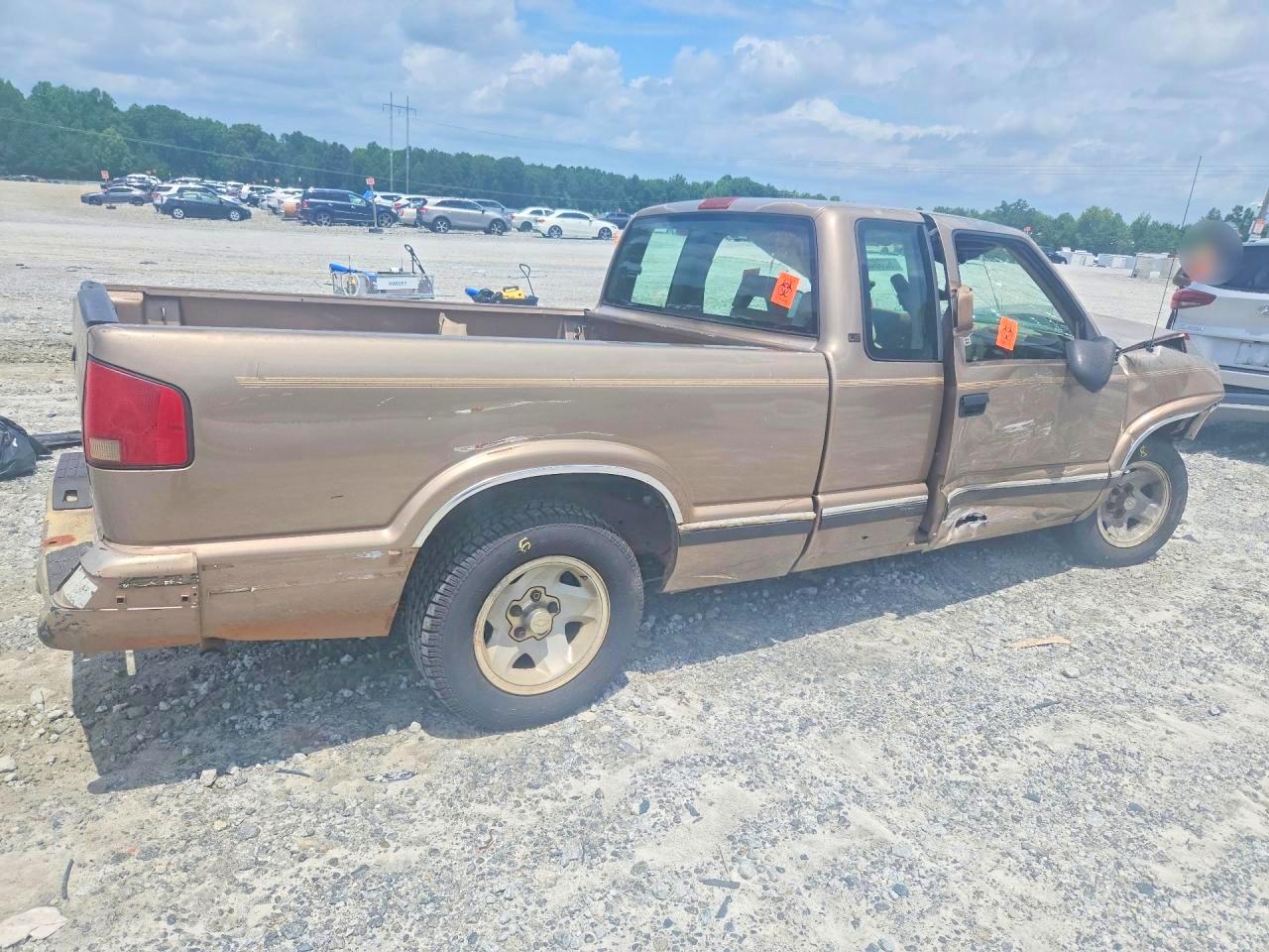 1996 Chevrolet S Truck S10 Tan vin: 1GCCS19X0TK122993
