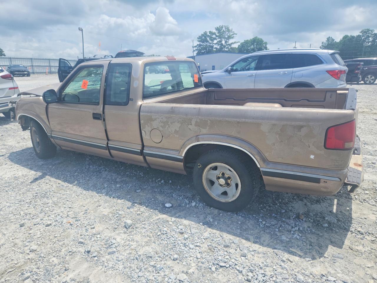 1996 Chevrolet S Truck S10 Tan vin: 1GCCS19X0TK122993