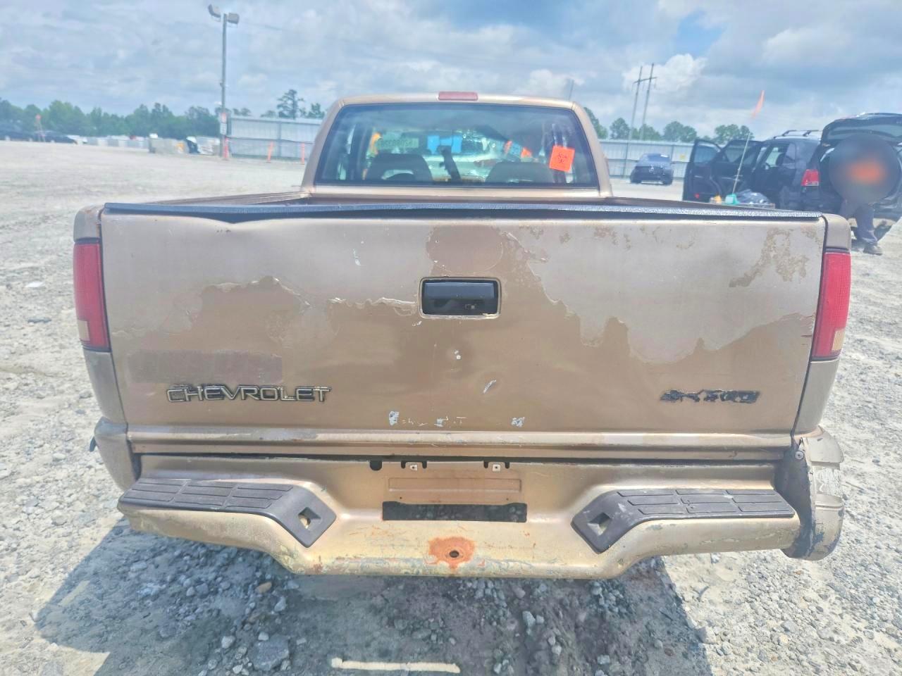 1996 Chevrolet S Truck S10 Tan vin: 1GCCS19X0TK122993