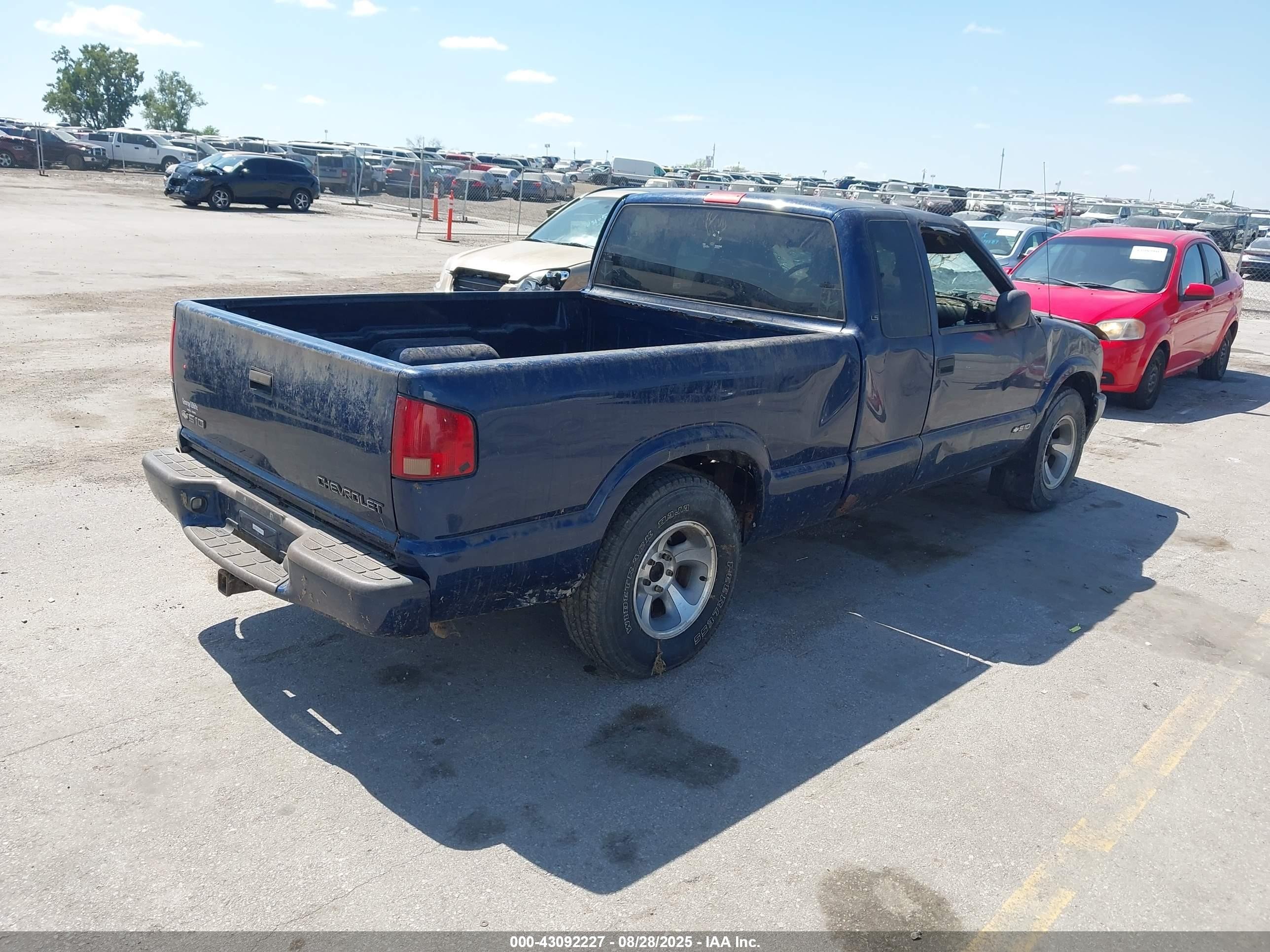 1999 Chevrolet S-10 Ls Синий vin: 1GCCS19X0X8117263