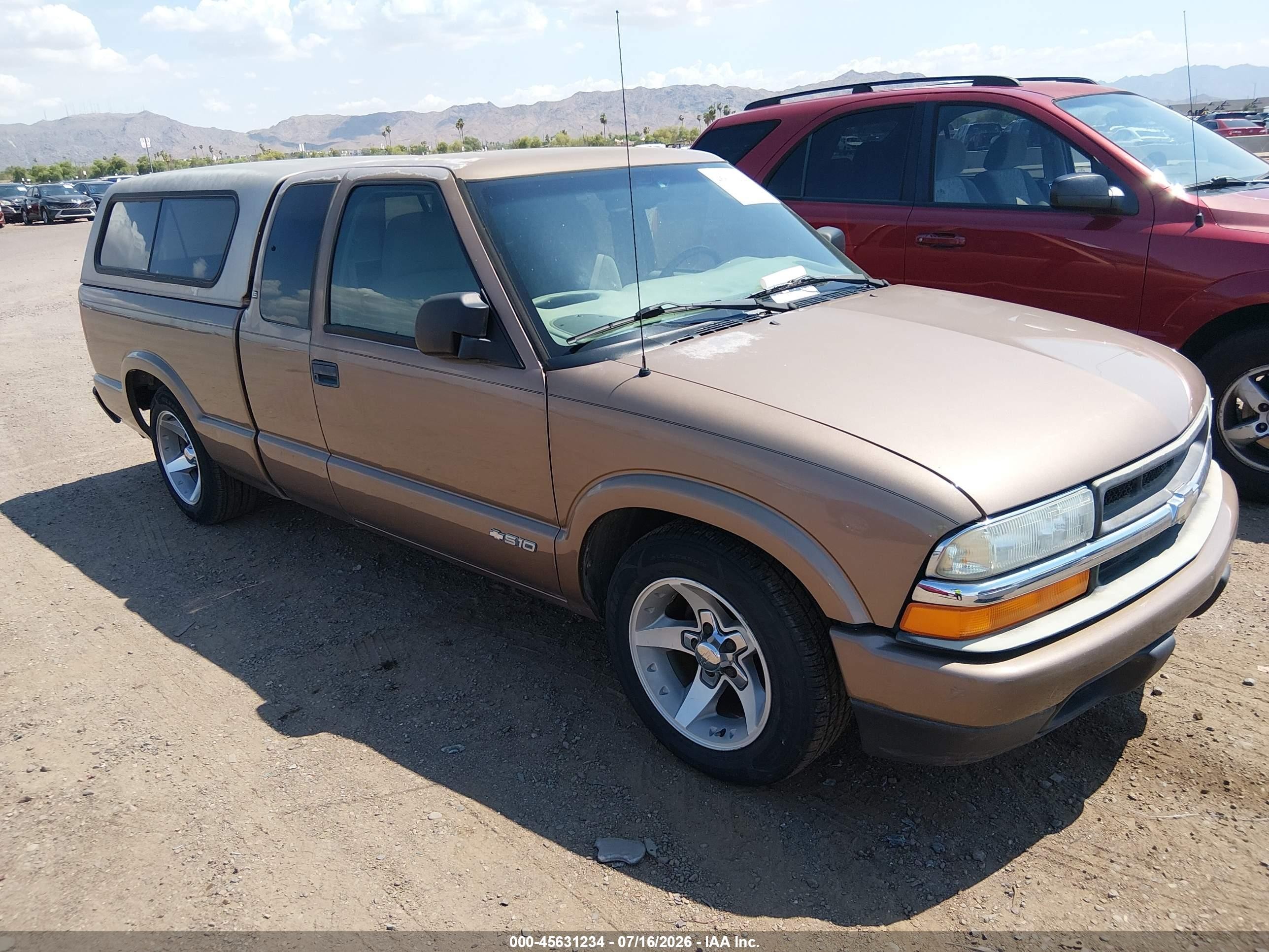 2003 Chevrolet S-10 Ls Gold vin: 1GCCS19X138106315