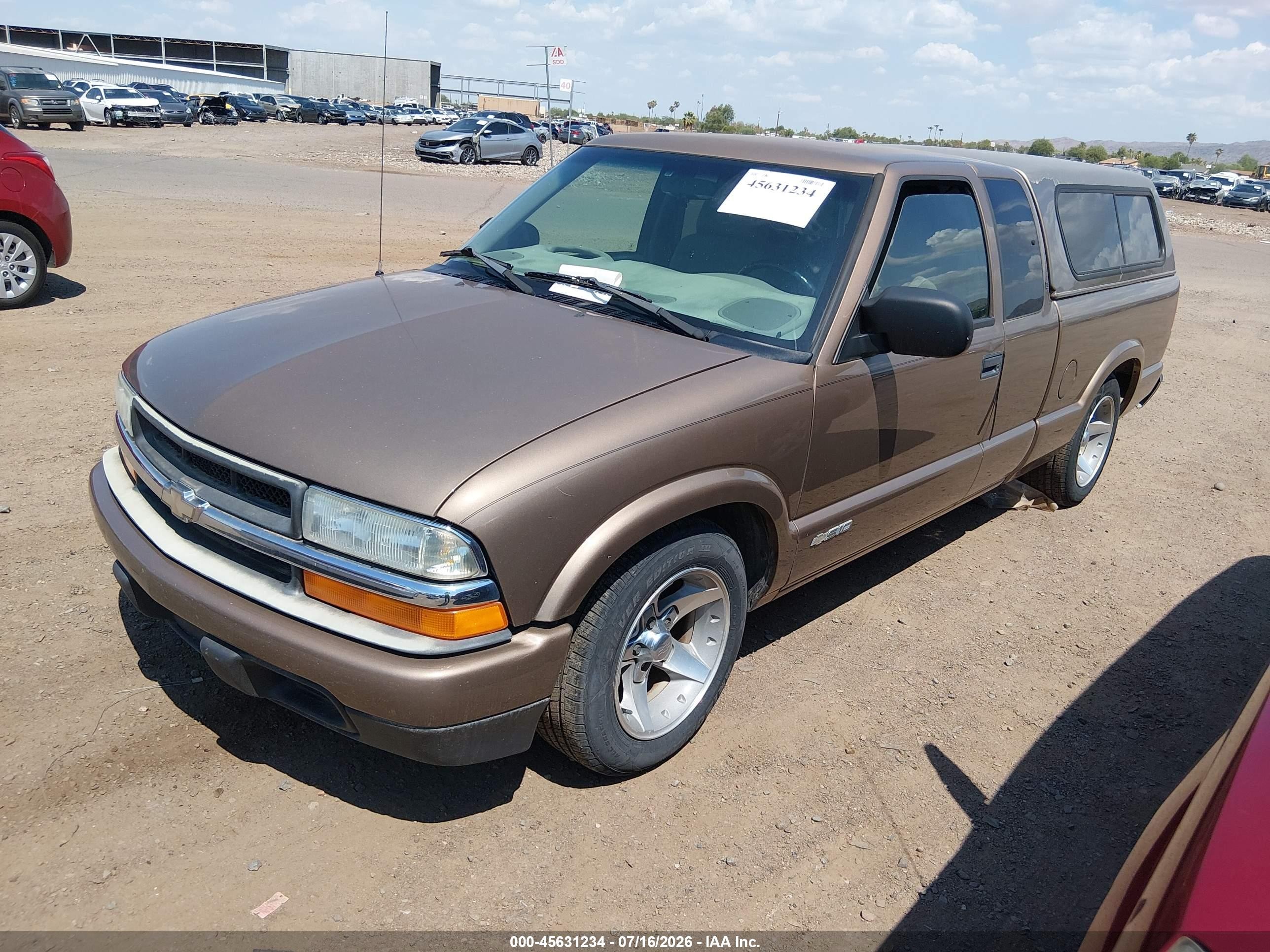2003 Chevrolet S-10 Ls Золотой vin: 1GCCS19X138106315