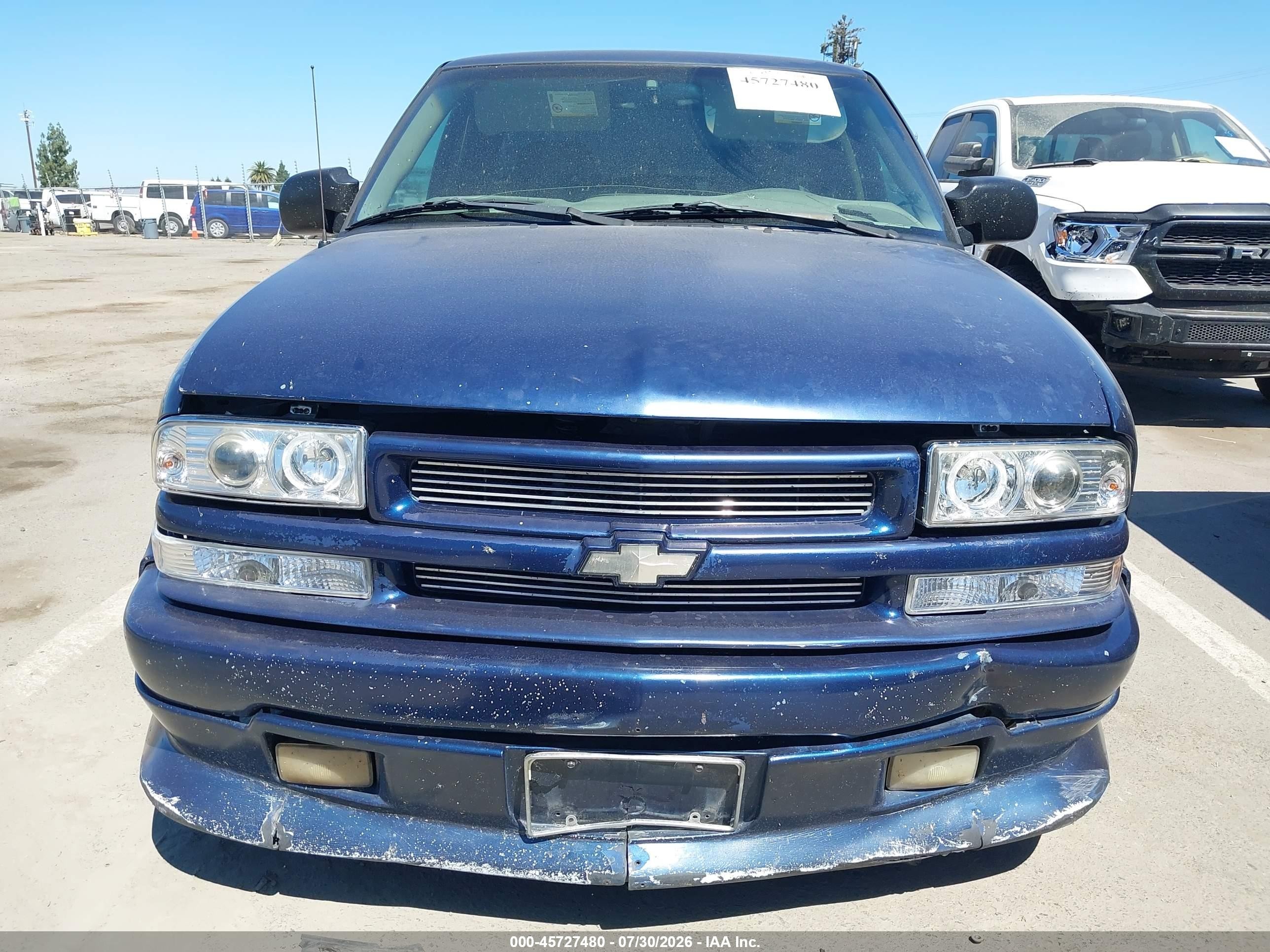 2003 Chevrolet S-10 Ls Blue vin: 1GCCS19X138220038