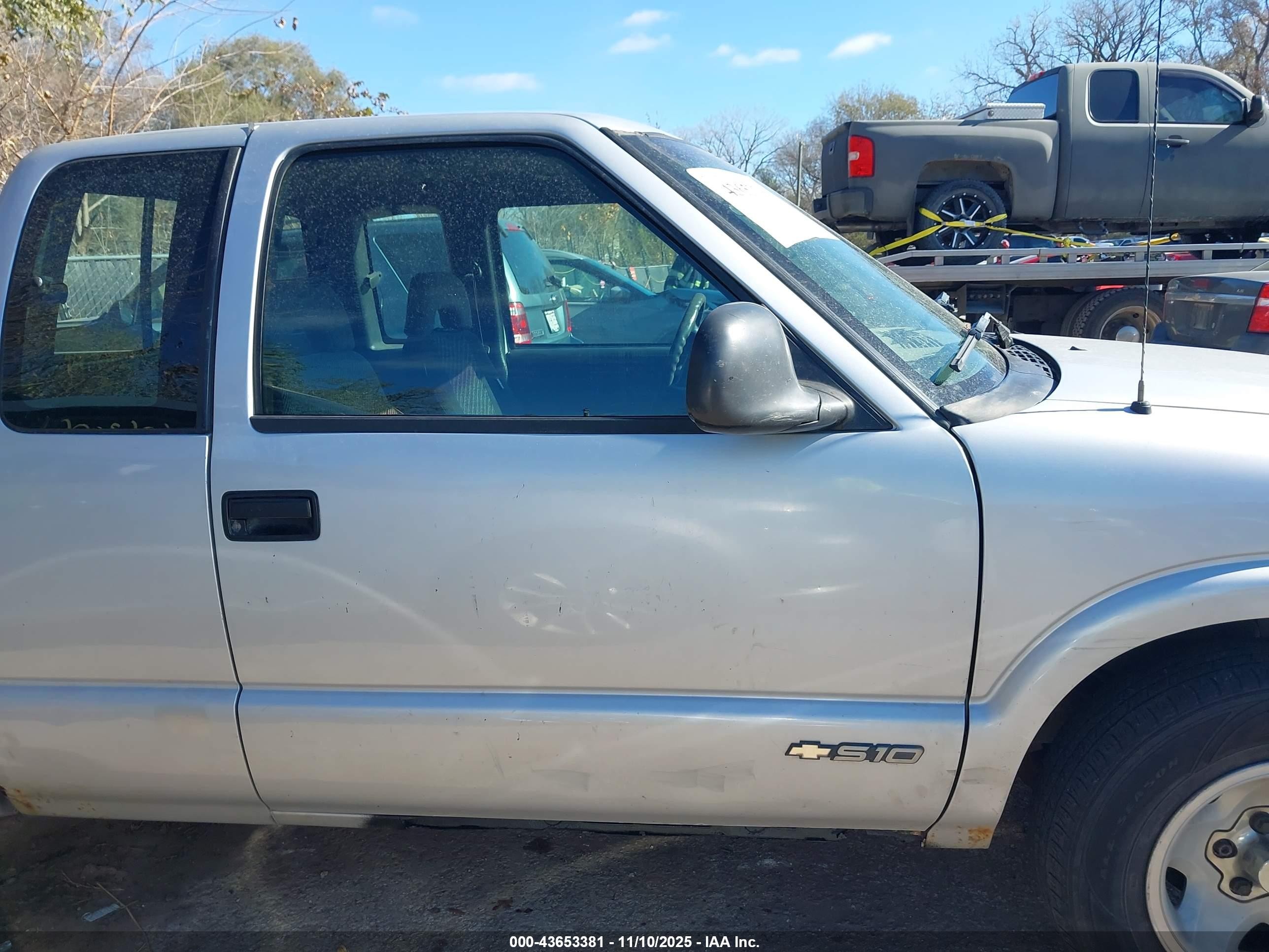 1997 Chevrolet S-10 Ls Fleetside Серебряный vin: 1GCCS19X1VK133746