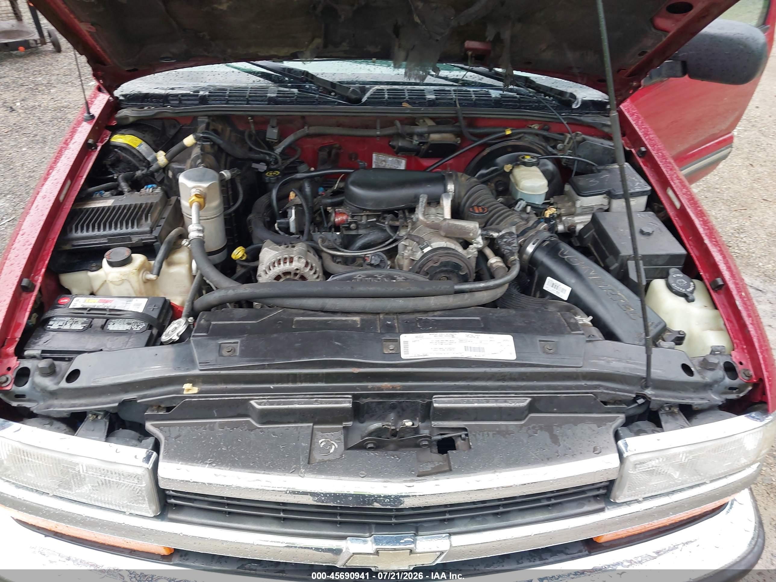 1999 Chevrolet S-10 Ls Red vin: 1GCCS19X1X8120138