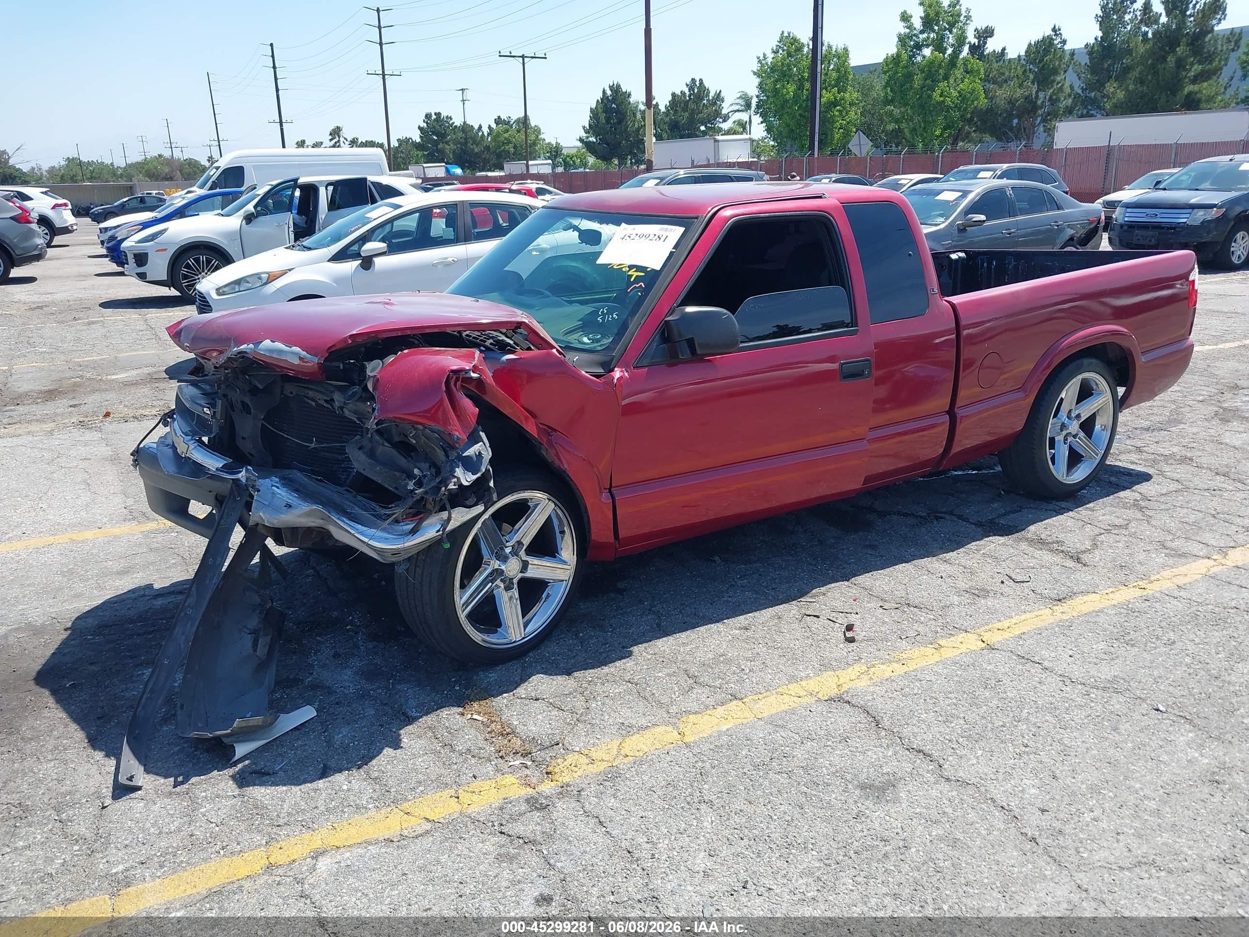 2003 Chevrolet S-10 Ls Red vin: 1GCCS19X238251864