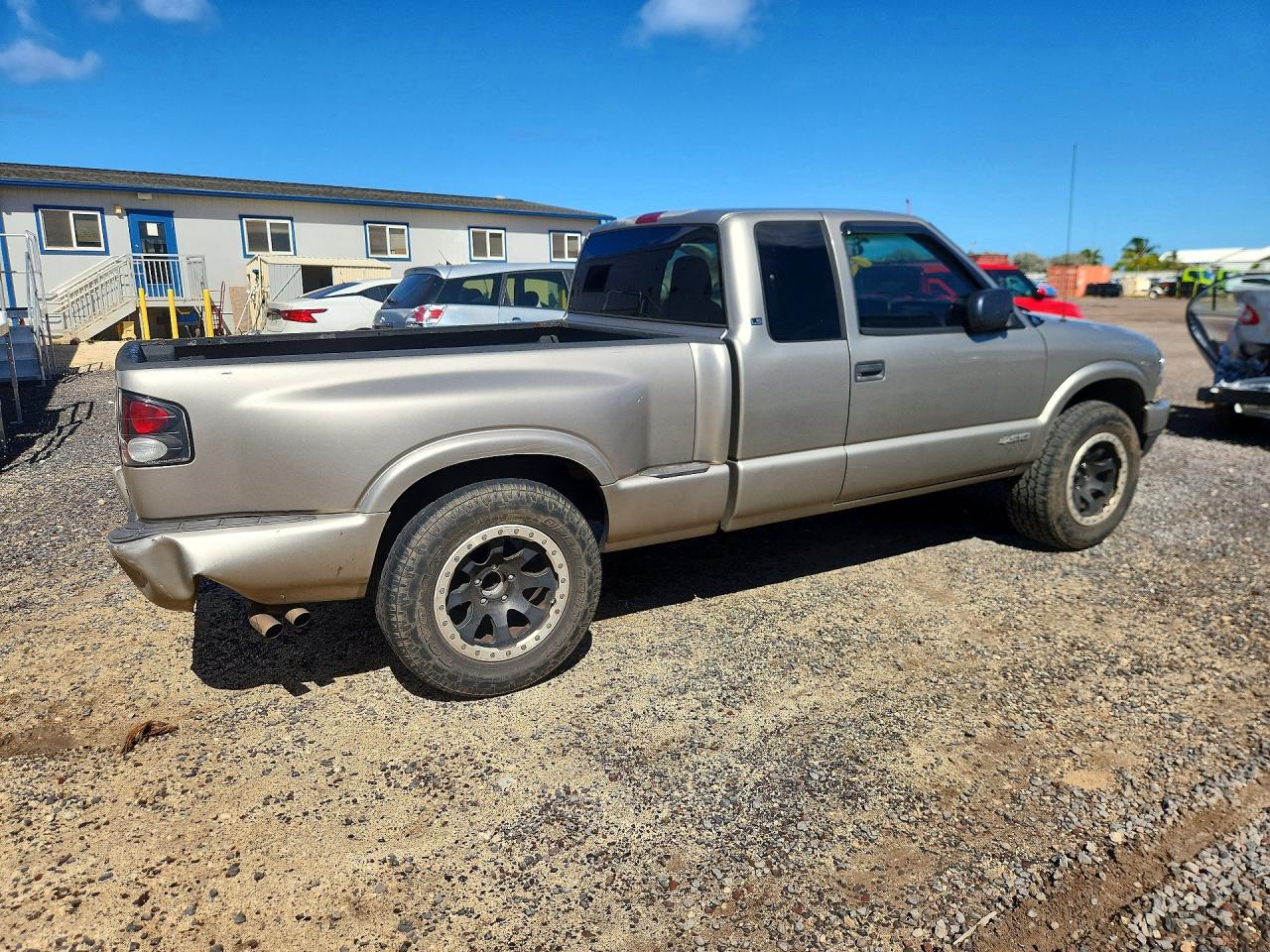 2003 Chevrolet S Truck S10 Gray vin: 1GCCS19X338280970