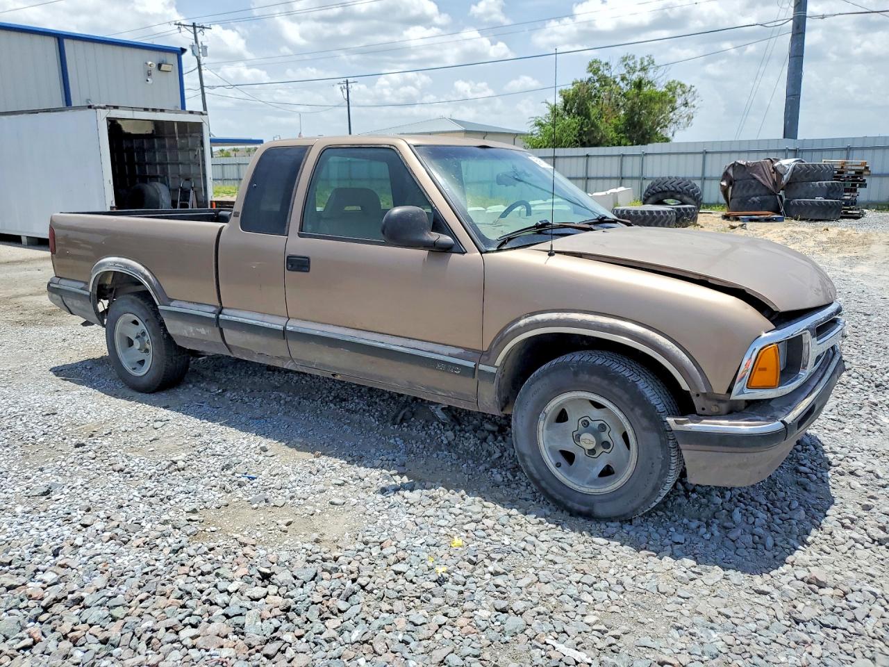 1997 Chevrolet S Truck S10 Beige vin: 1GCCS19X3V8128741