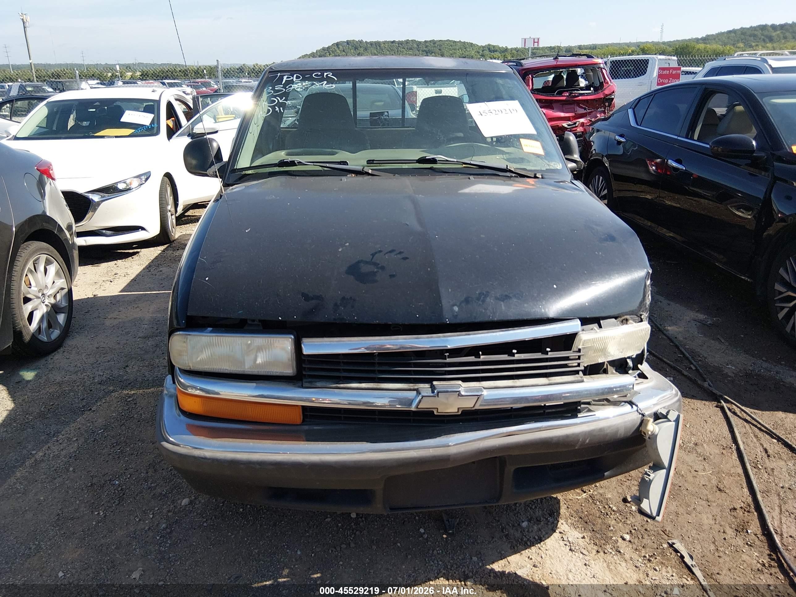 1998 Chevrolet S-10 Ls Black vin: 1GCCS19X3WK115704