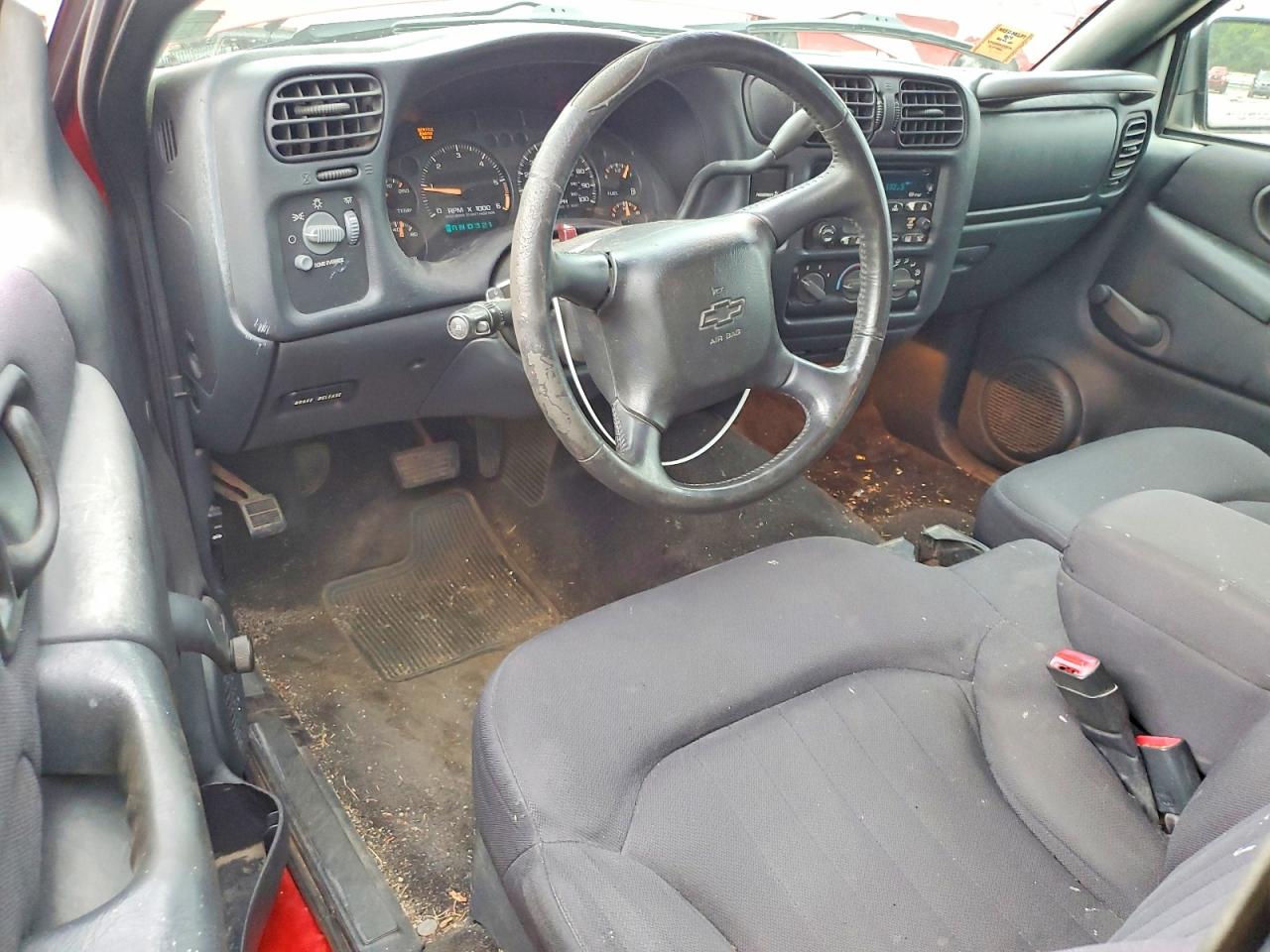 2003 Chevrolet S Truck S10 Red vin: 1GCCS19X438222348