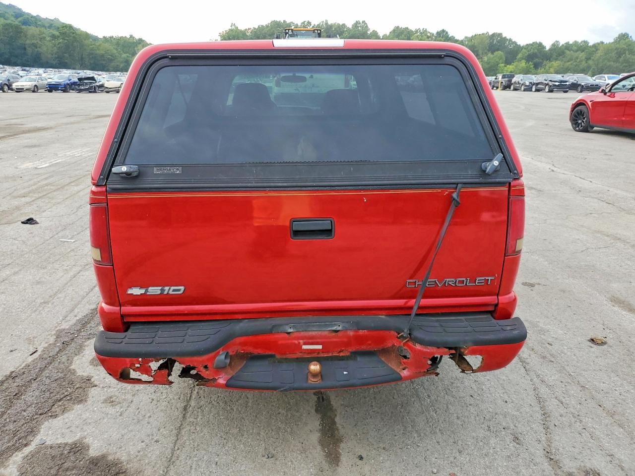2003 Chevrolet S Truck S10 Red vin: 1GCCS19X438222348