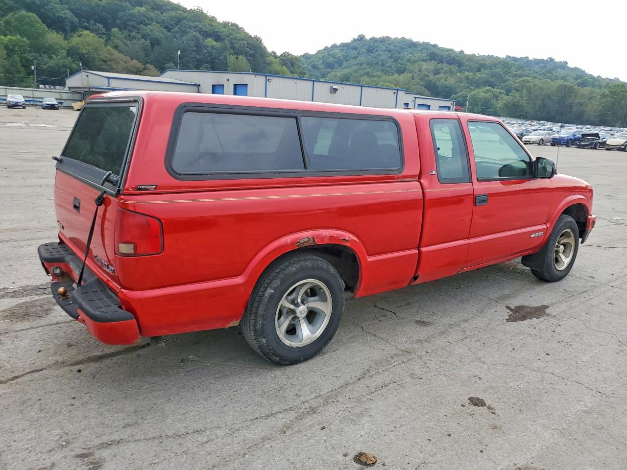 2003 Chevrolet S Truck S10 Red vin: 1GCCS19X438222348