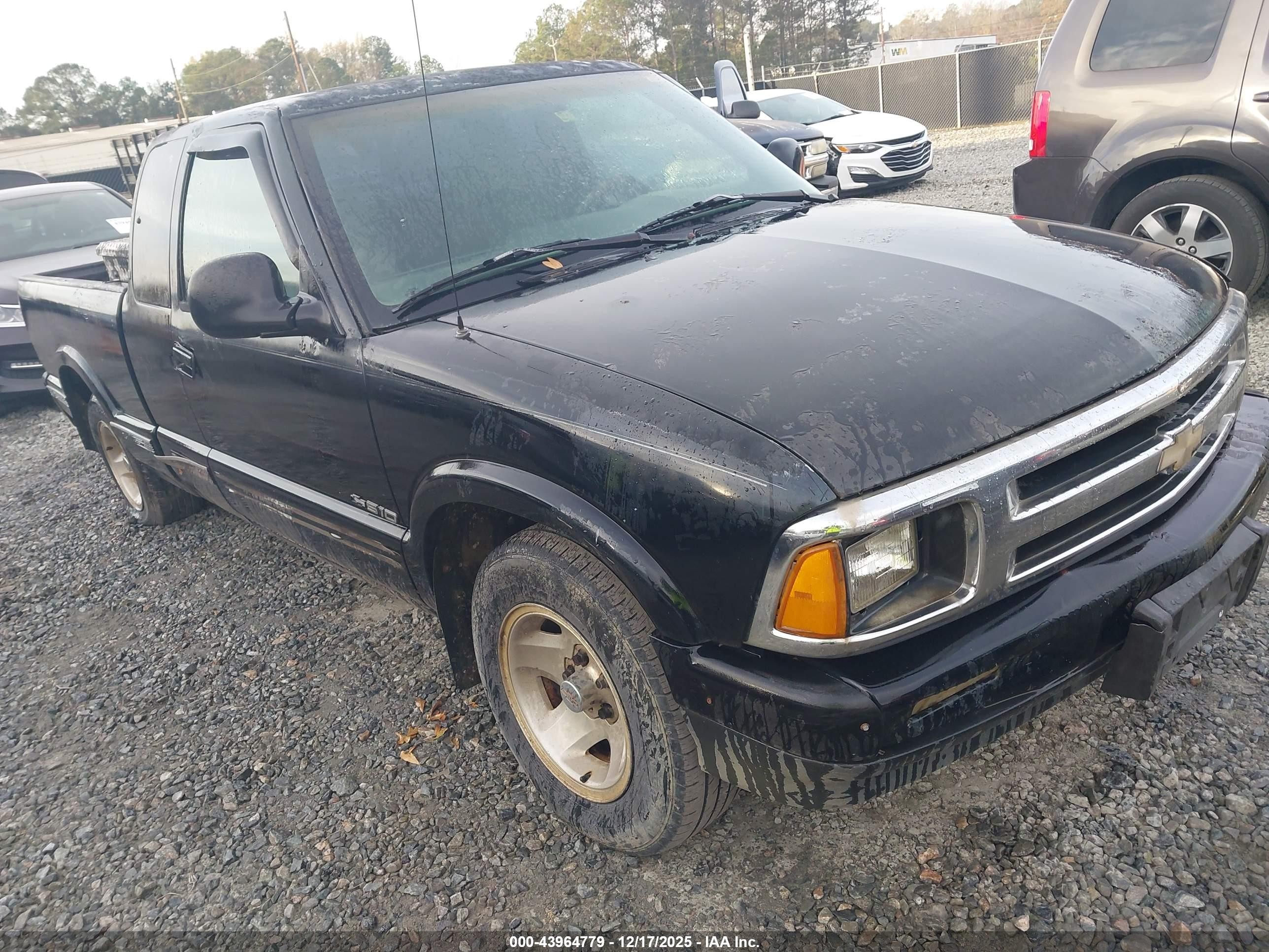 1GCCS19X4V8100561