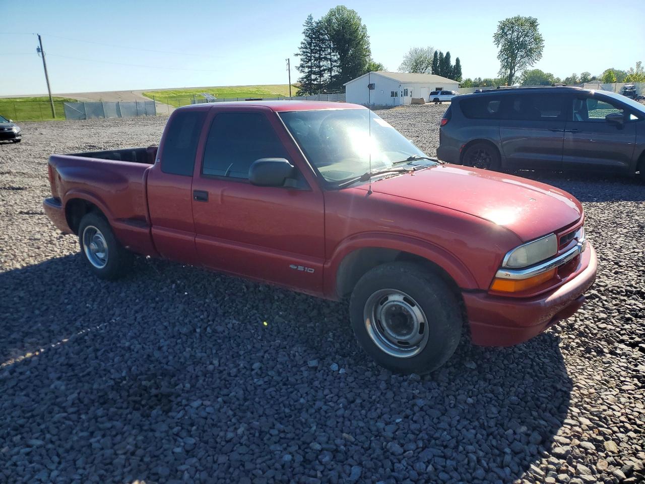 1998 Chevrolet S Truck S10 Red vin: 1GCCS19X4W8222922