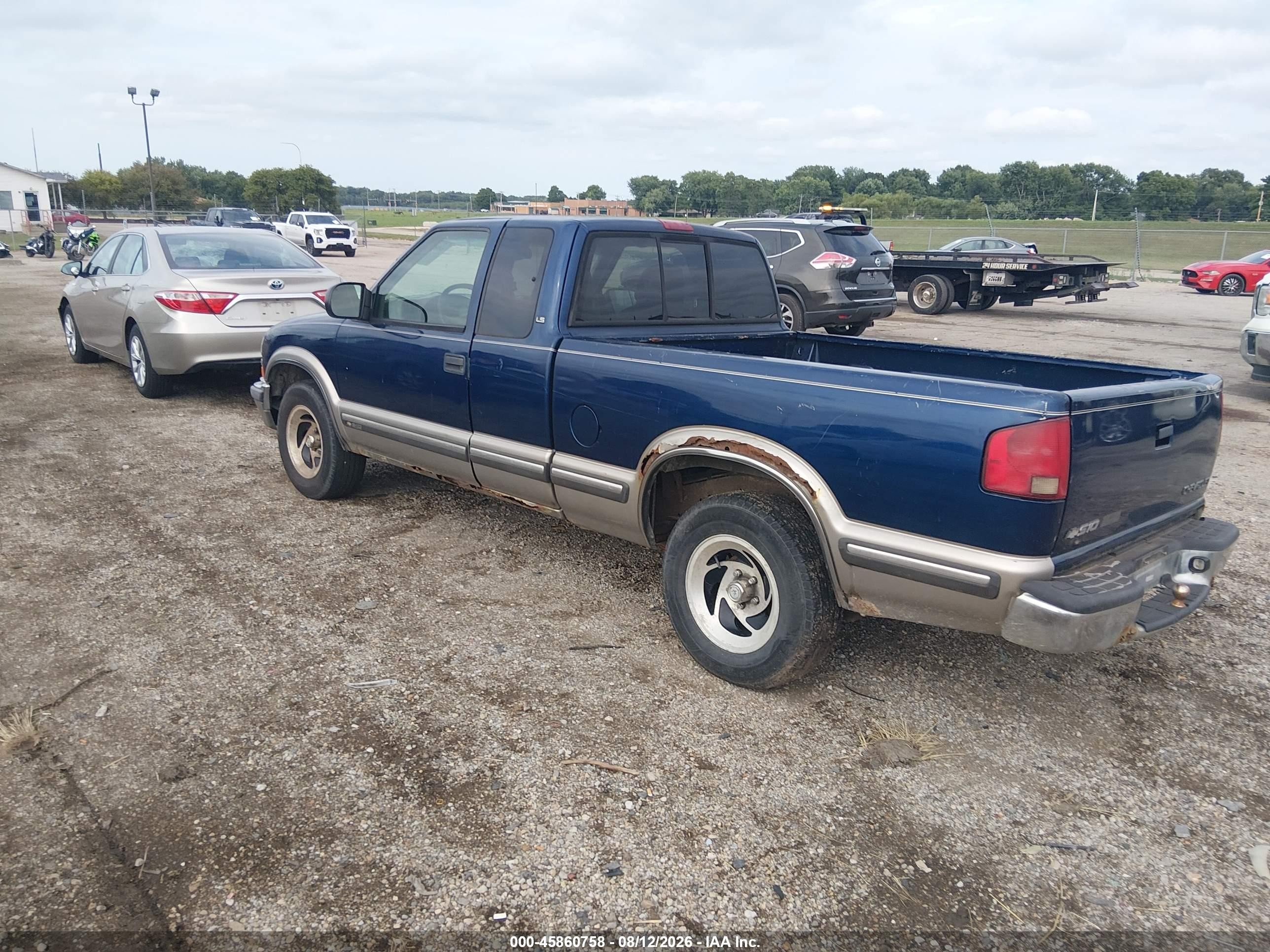 1999 Chevrolet S-10 Ls Синий vin: 1GCCS19X4X8105133