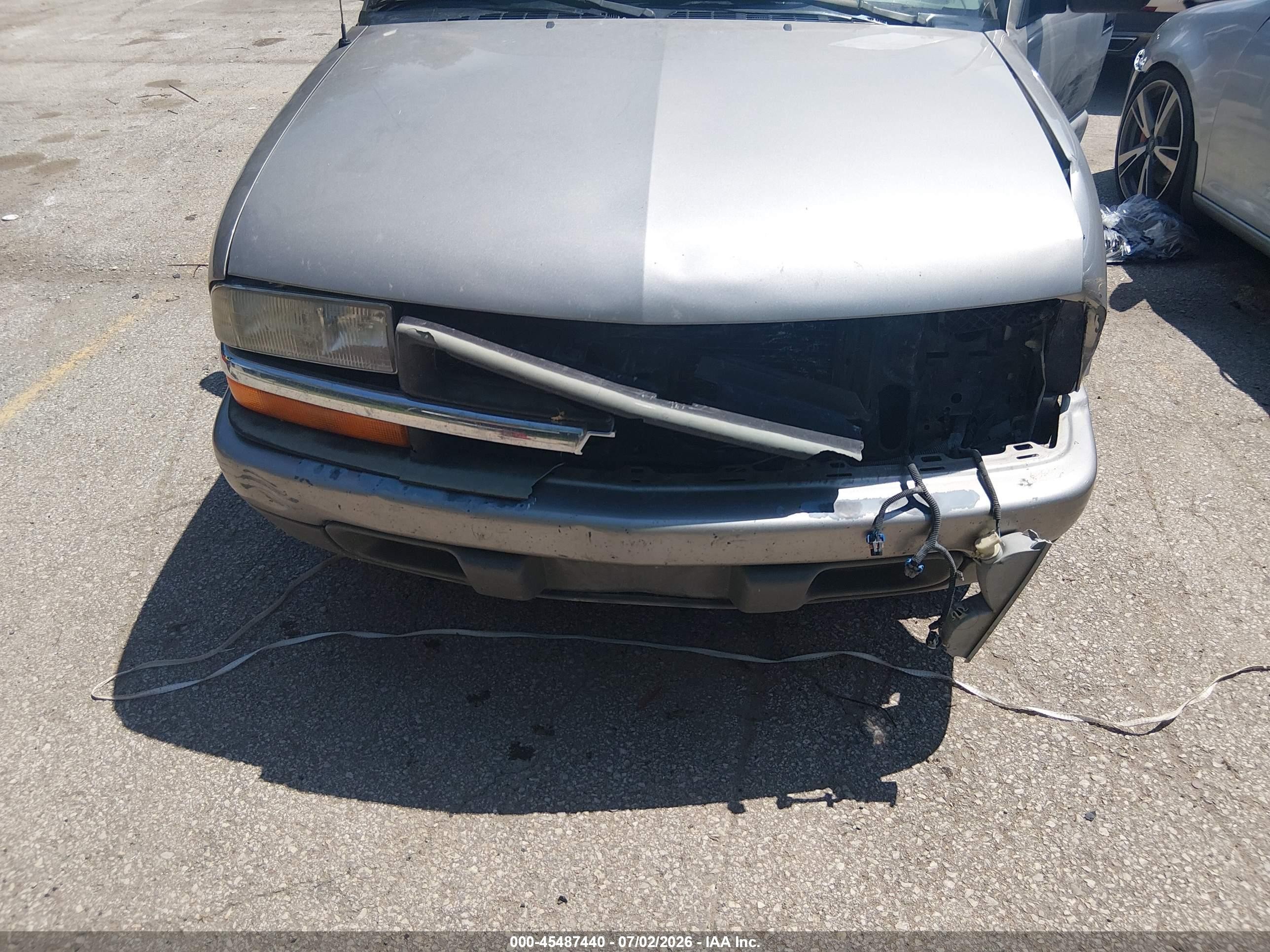 1999 Chevrolet S-10 Ls Gray vin: 1GCCS19X4XK217238