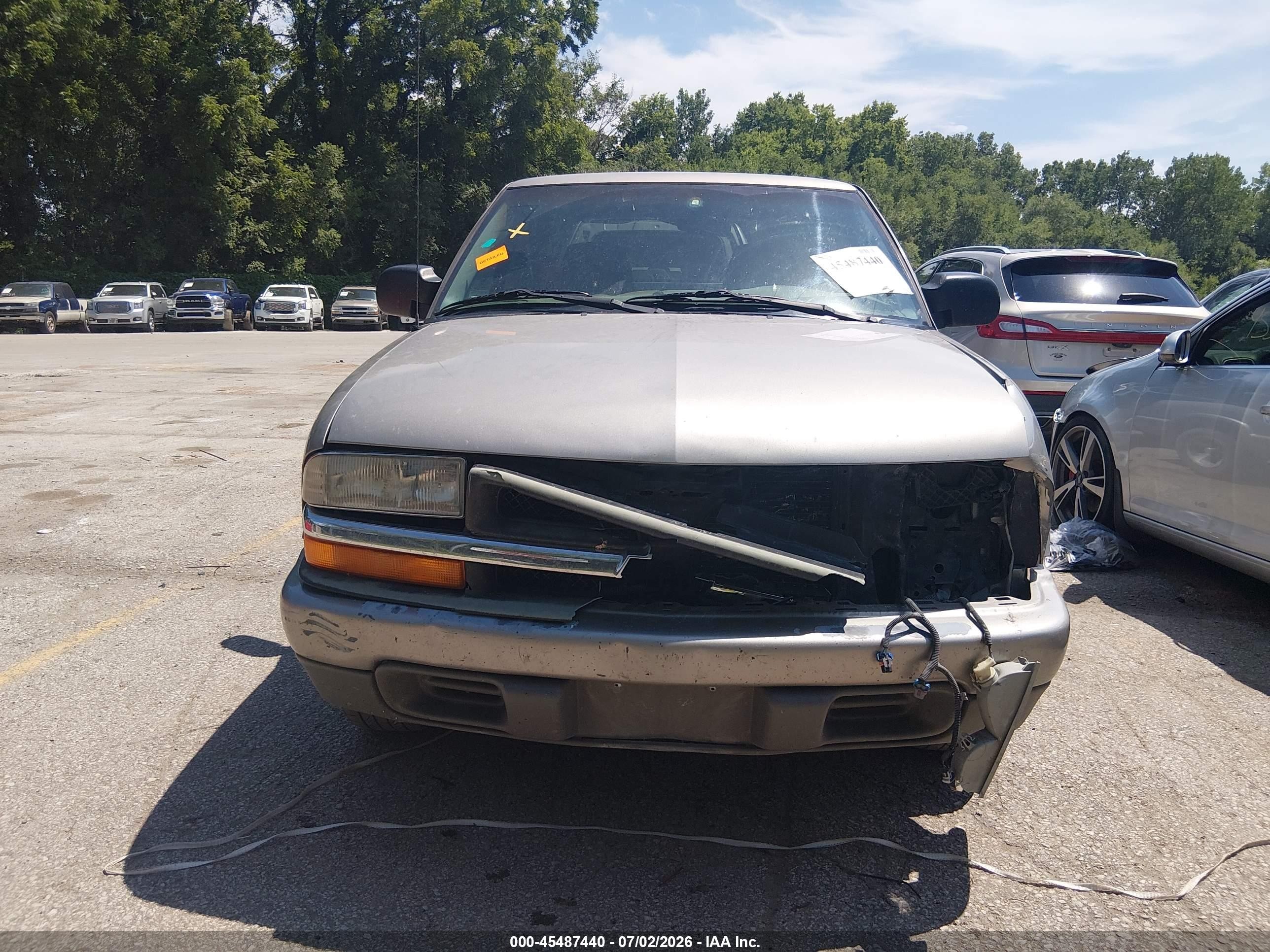 1999 Chevrolet S-10 Ls Gray vin: 1GCCS19X4XK217238