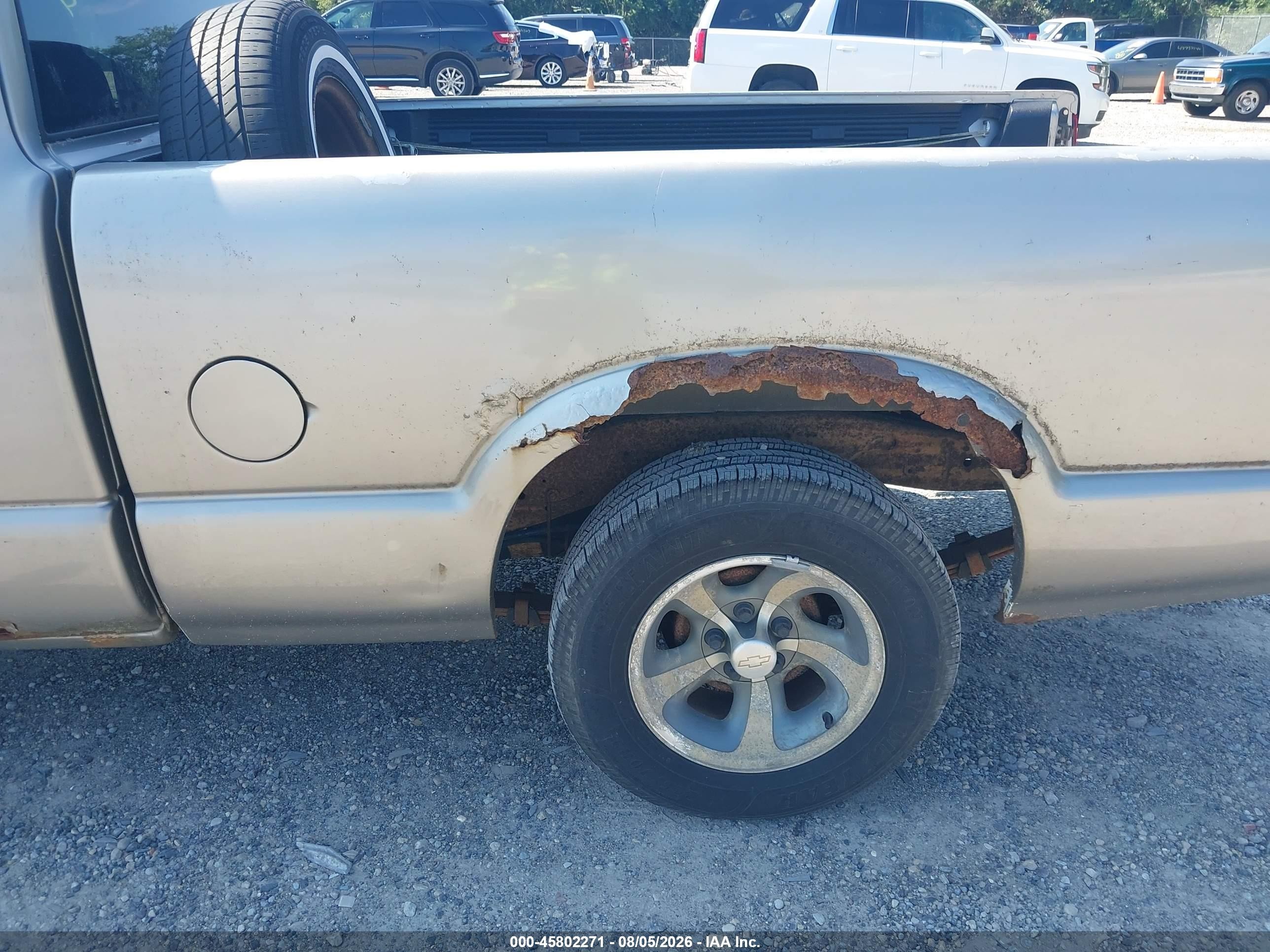 2003 Chevrolet S-10 Ls Tan vin: 1GCCS19X538133548