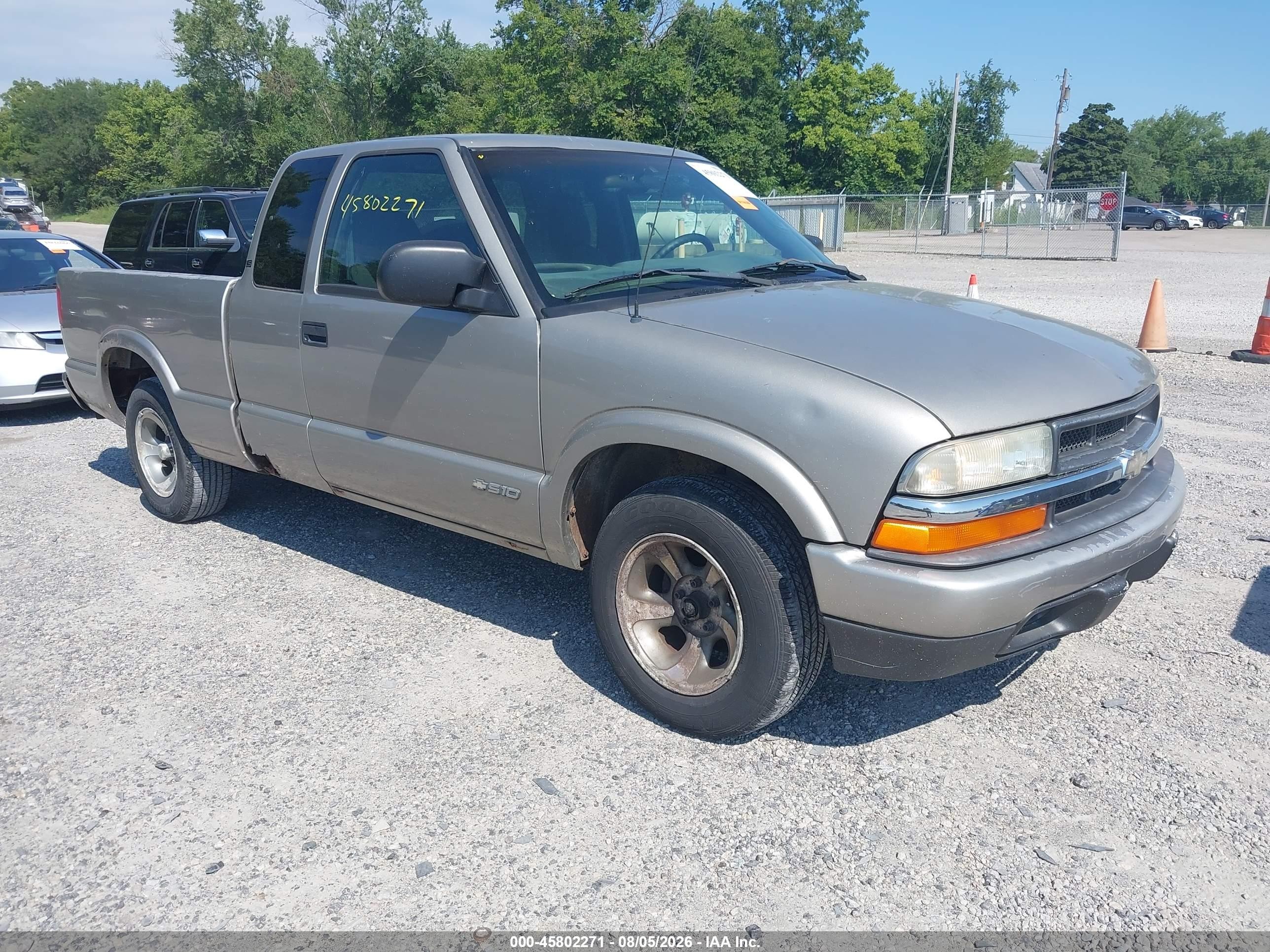 2003 Chevrolet S-10 Ls Tan vin: 1GCCS19X538133548