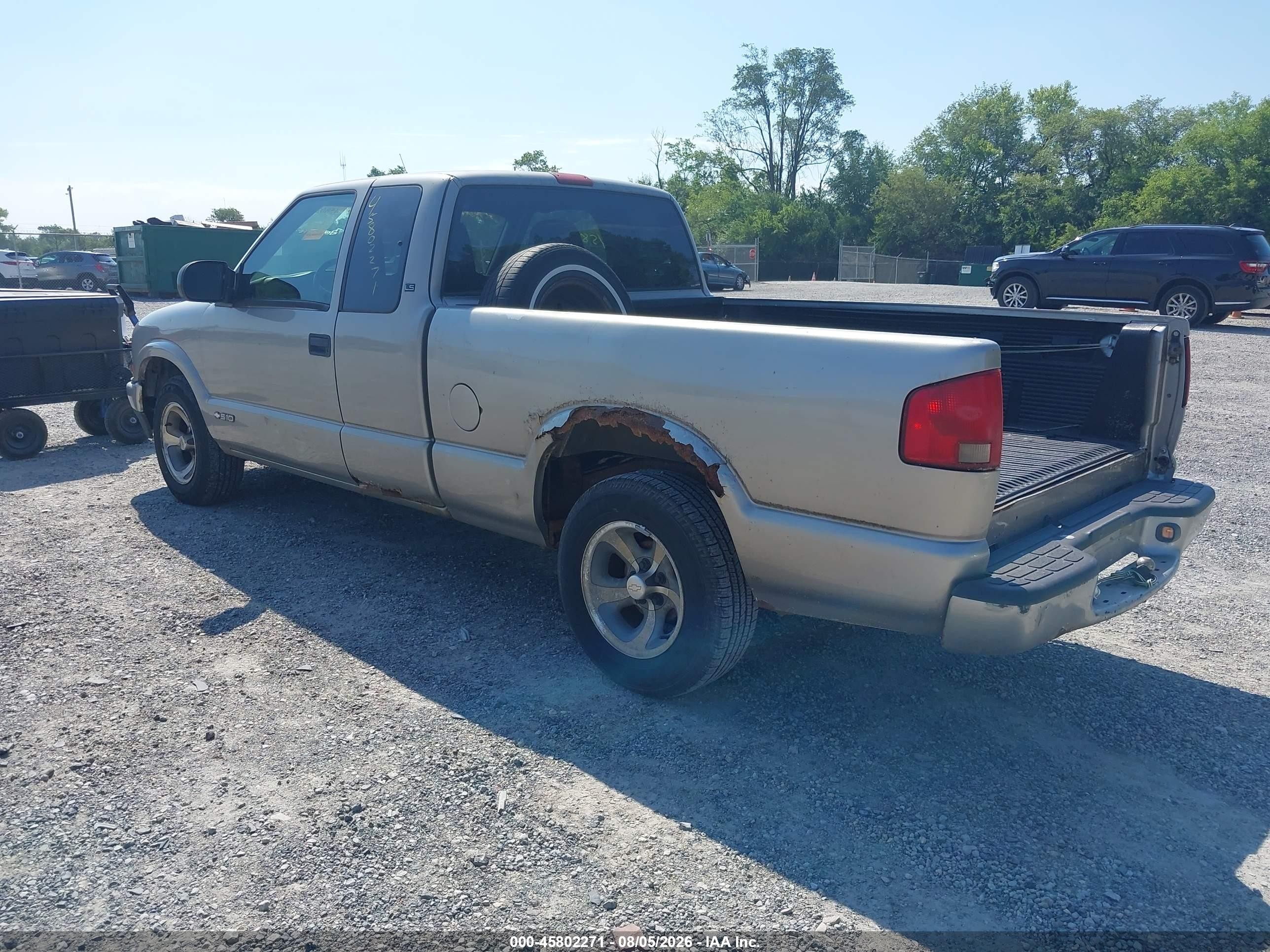 2003 Chevrolet S-10 Ls Tan vin: 1GCCS19X538133548