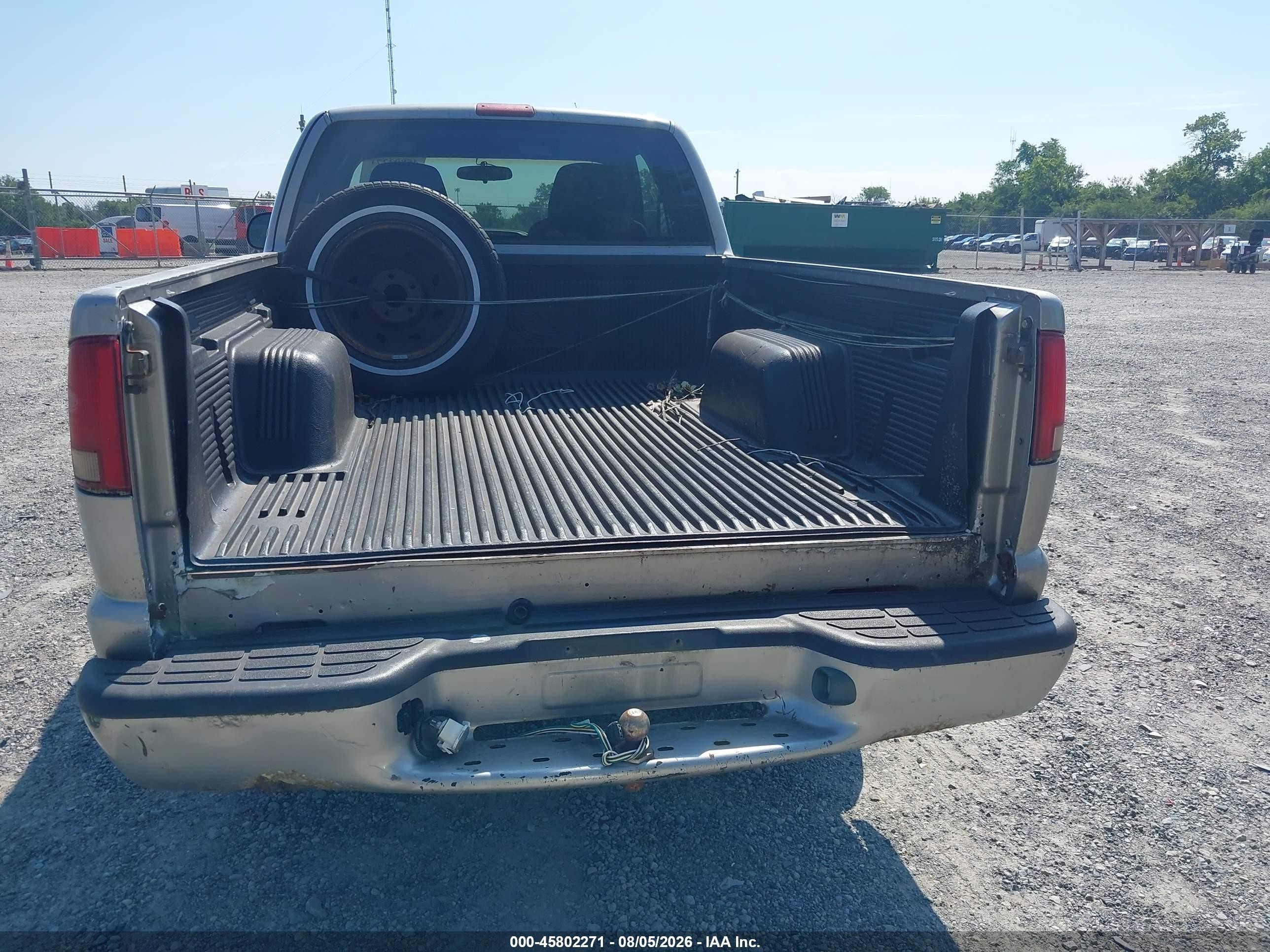 2003 Chevrolet S-10 Ls Tan vin: 1GCCS19X538133548