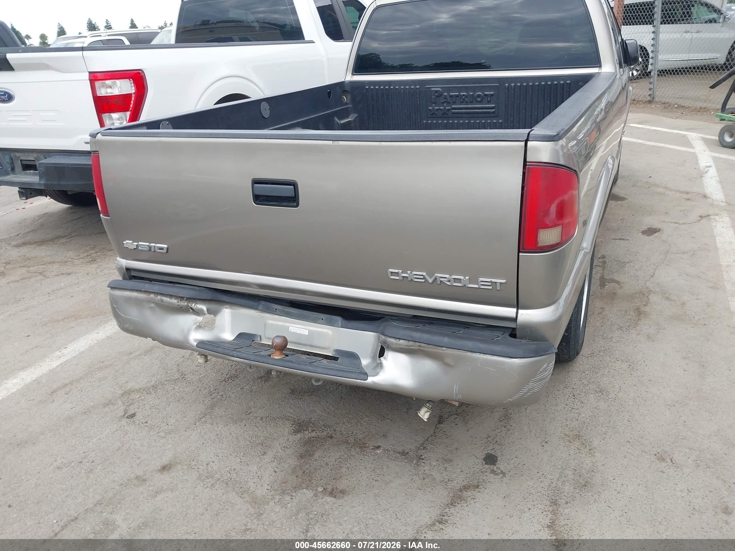 2003 Chevrolet S-10 Ls Champagne vin: 1GCCS19X538274071