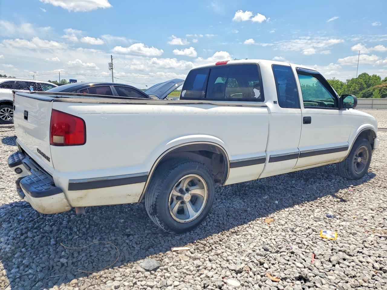 1998 Chevrolet S Truck S10 Белый vin: 1GCCS19X5W8161645