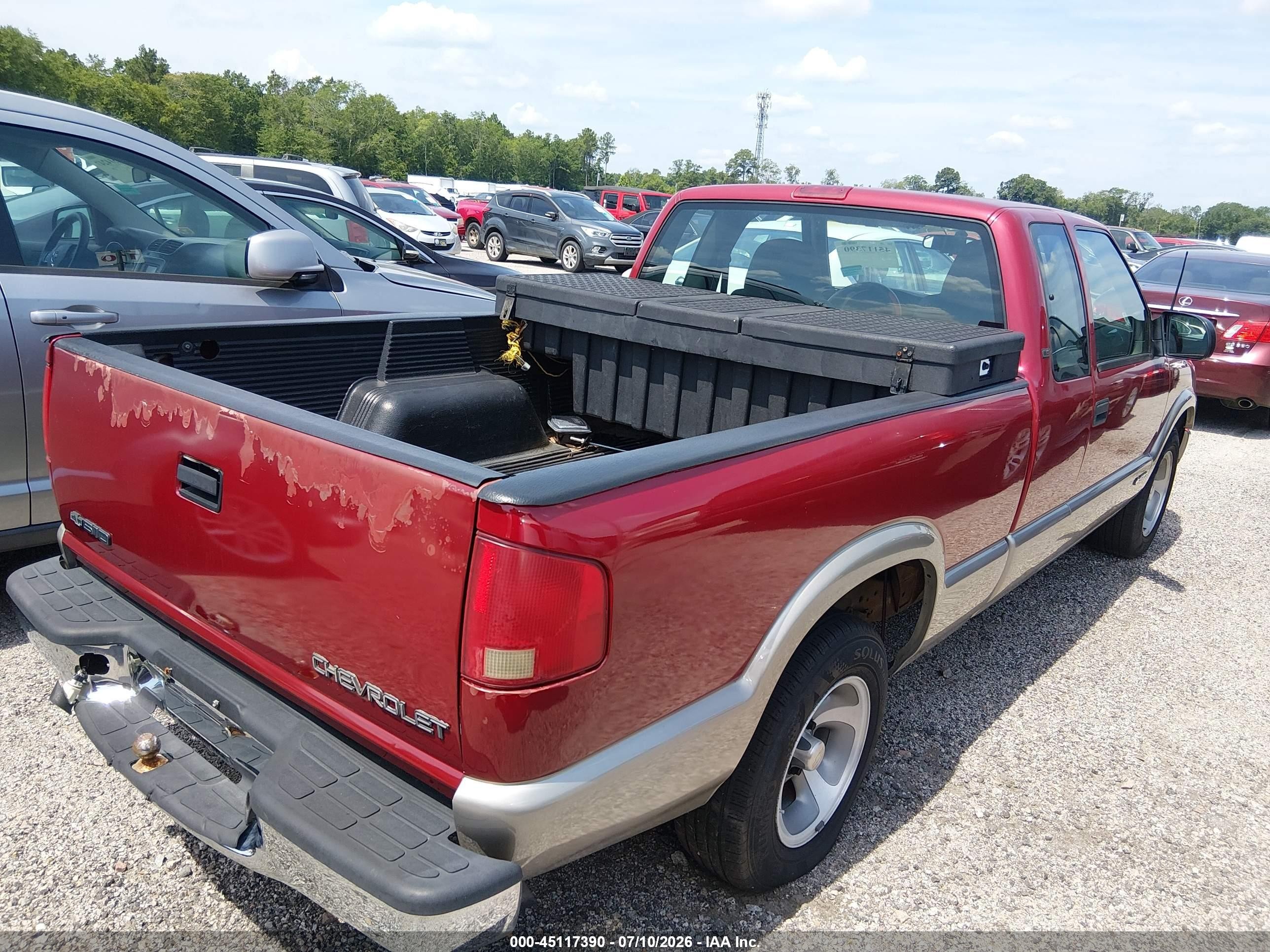 1998 Chevrolet S-10 Ls Fleetside Red vin: 1GCCS19X5W8186884