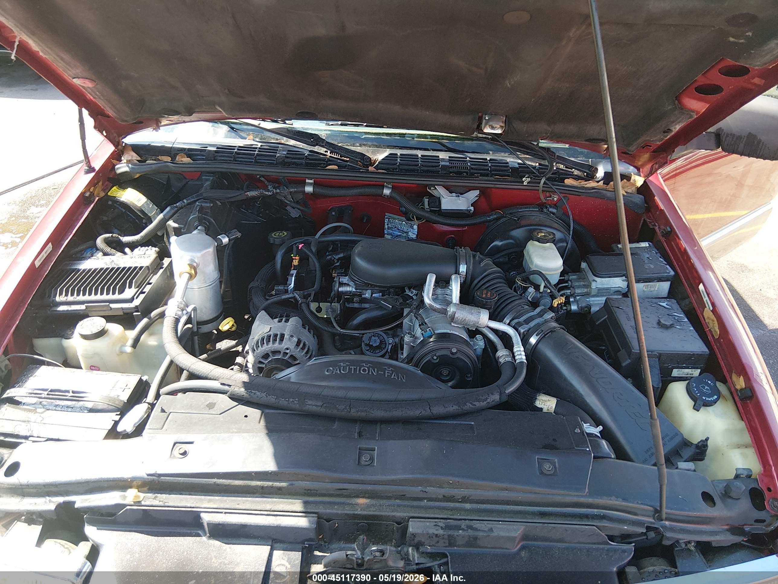 1998 Chevrolet S-10 Ls Fleetside Red vin: 1GCCS19X5W8186884