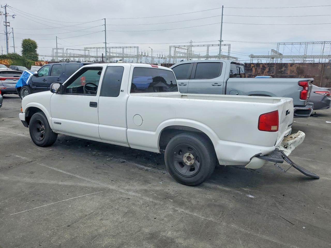 2003 Chevrolet S Truck S10 White vin: 1GCCS19X638107217