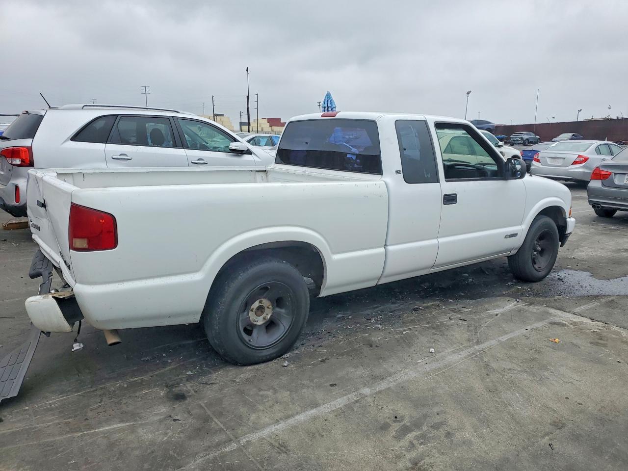 2003 Chevrolet S Truck S10 White vin: 1GCCS19X638107217